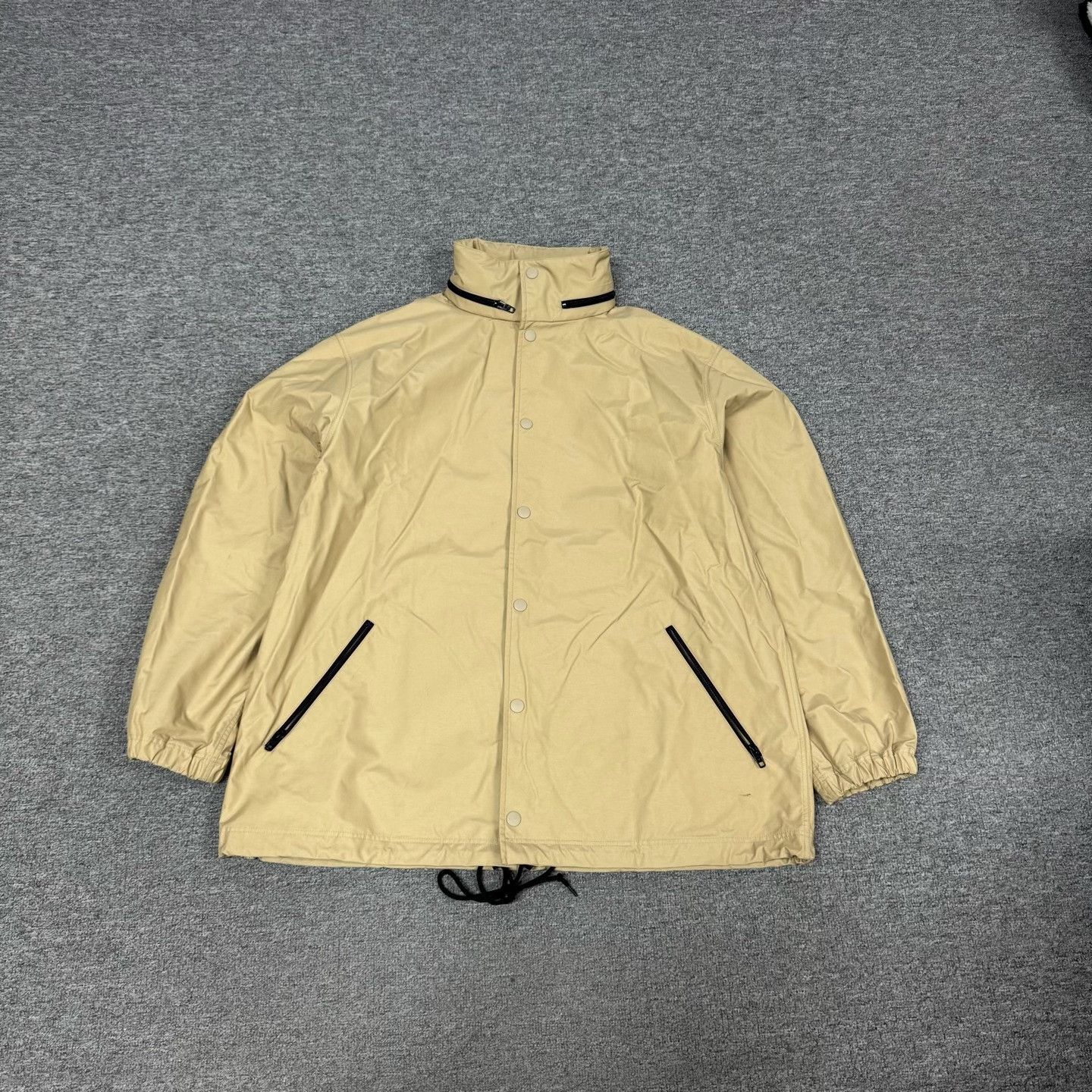 Balenciaga Balenciaga Oversized Back Logo Windbreaker Size XS / US 0-2 / IT 36-38 - 2 Thumbnail