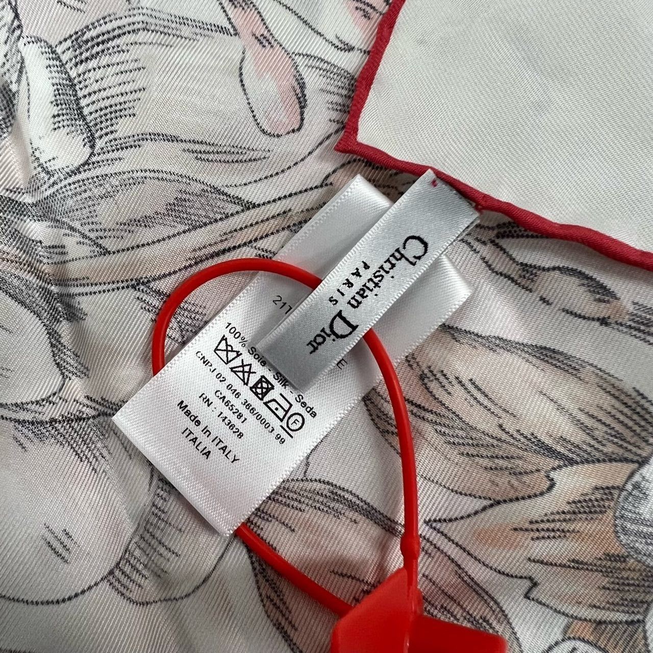 Dior Dior Butterfly Kite Silk Scarf 90x90cm Size ONE SIZE - 2 Thumbnail