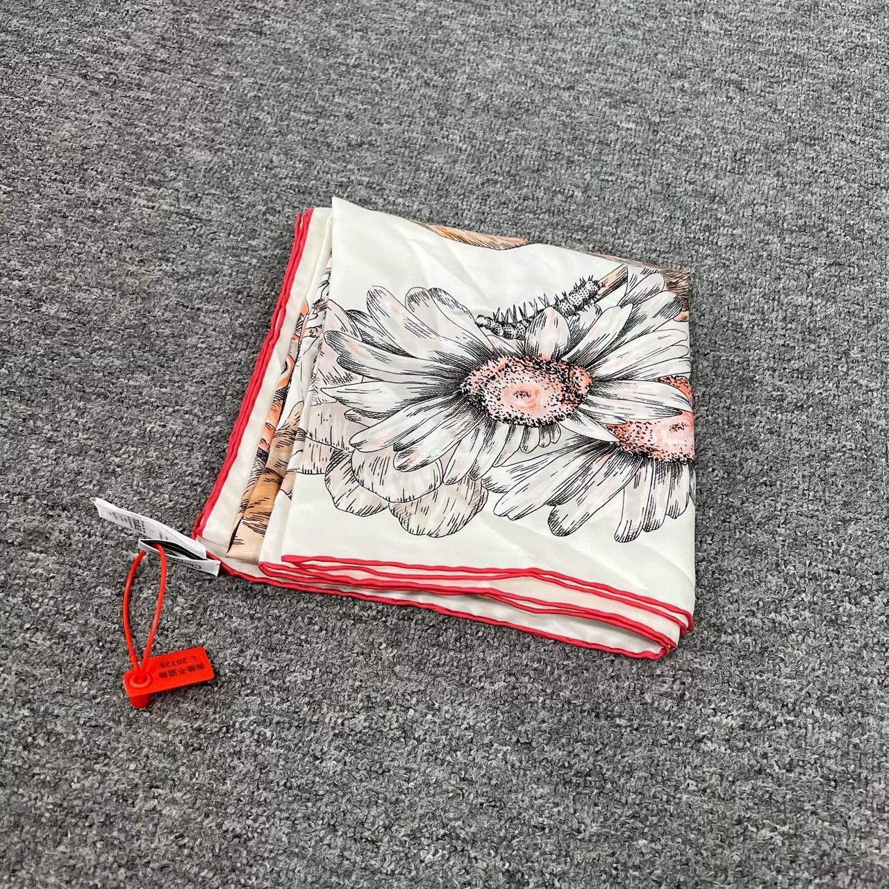 Dior Dior Butterfly Kite Silk Scarf 90x90cm Size ONE SIZE - 4 Thumbnail