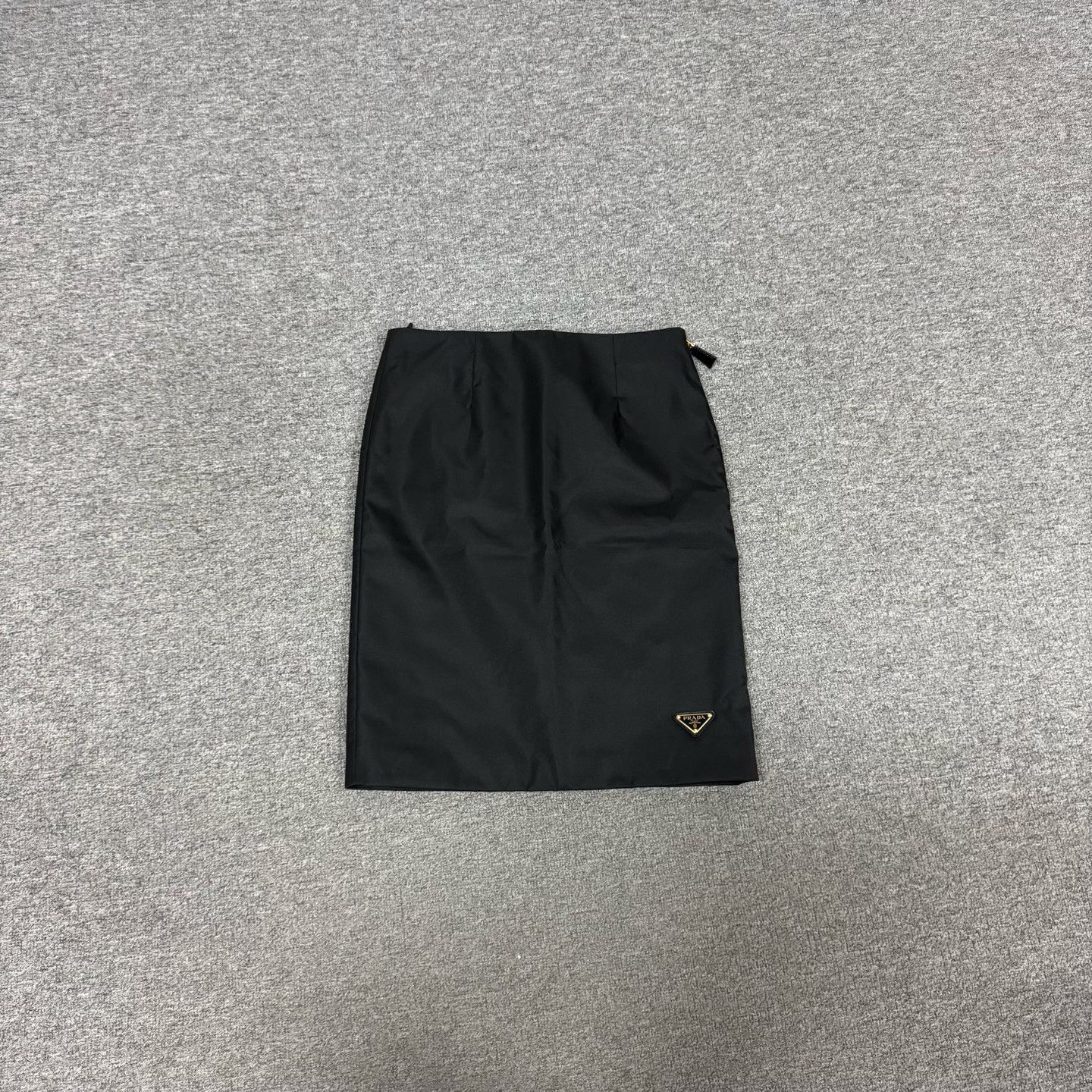 Prada Prada Gold Triangle Recycled Nylon Skirt Size 40" / US 18 - 2 Thumbnail