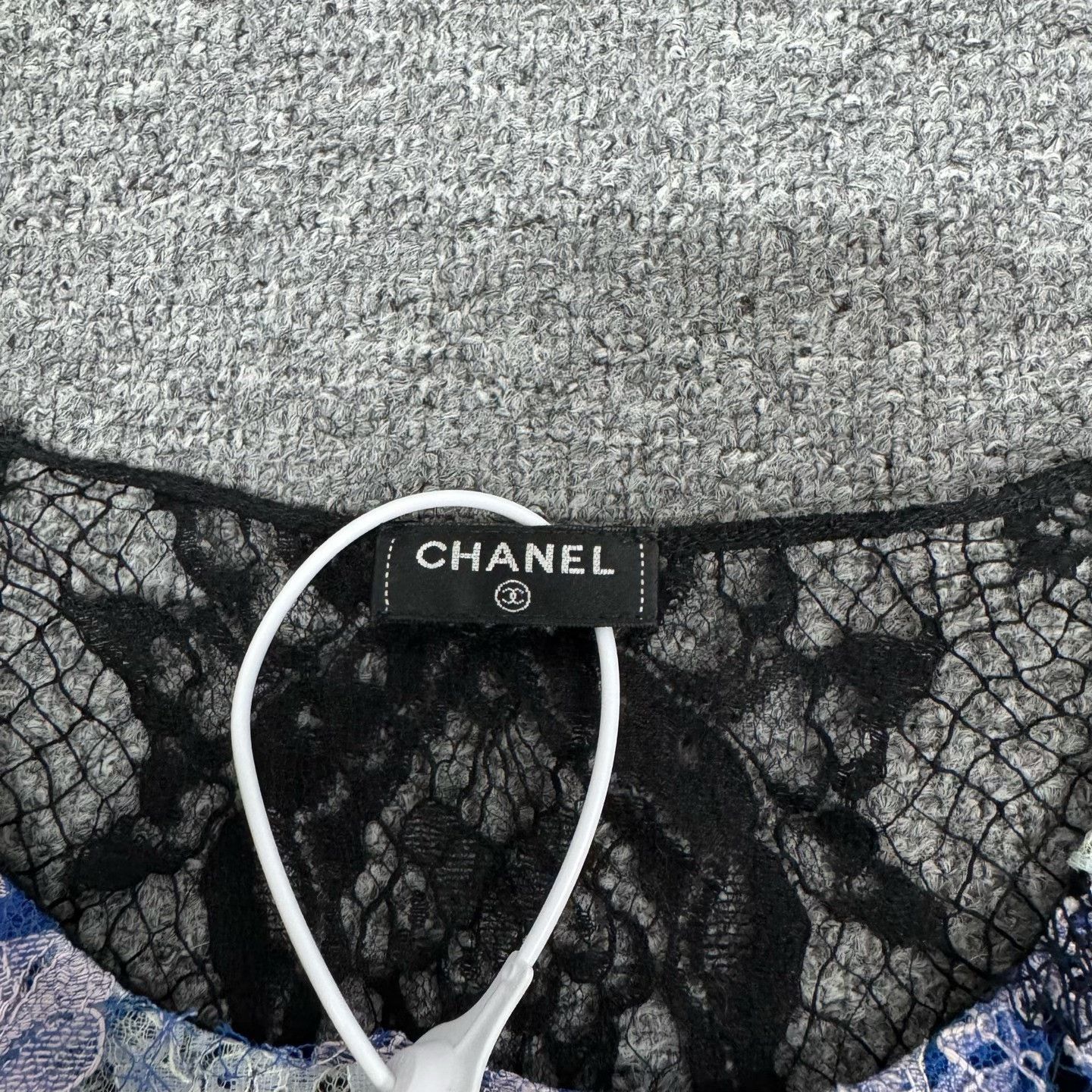 Chanel Chanel Colorful Petal Lace Short-Sleeve Top Size M / US 6-8 / IT 42-44 - 3 Thumbnail