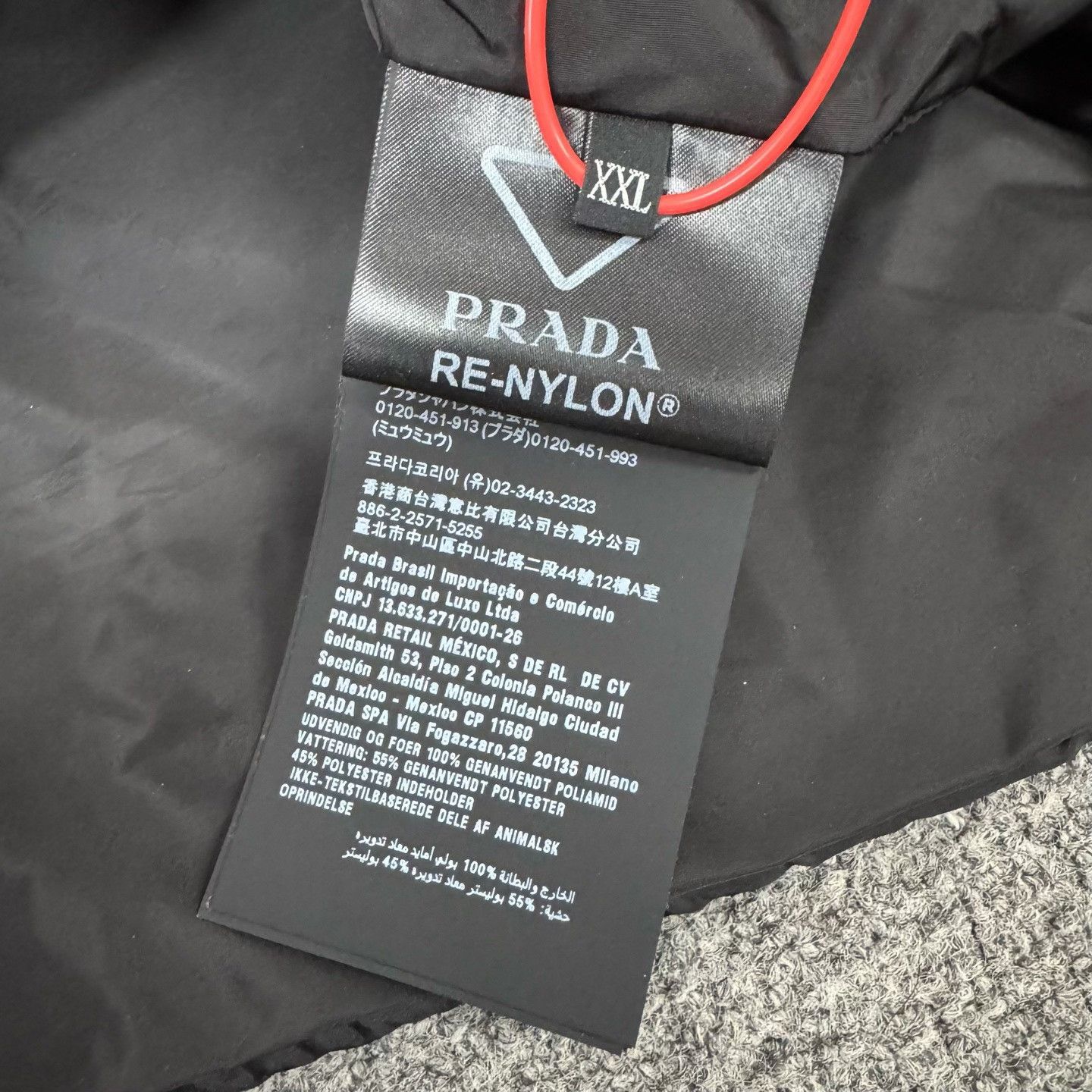 Prada Prada Triangle Logo Recycled Nylon Jacket XXL Size US XXL / EU 58 / 5 - 5 Thumbnail