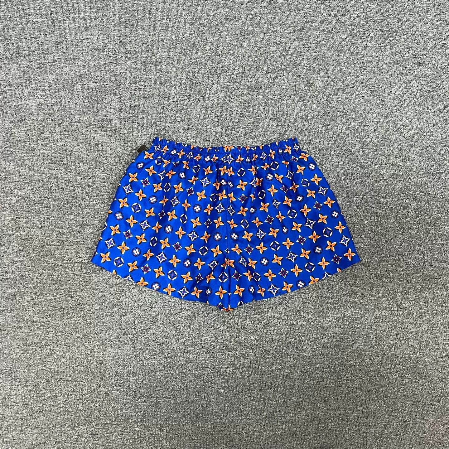 Louis Vuitton Louis Vuitton Monogram Silk Casual Shorts Size 36" / US 14 / IT 50 - 2 Thumbnail