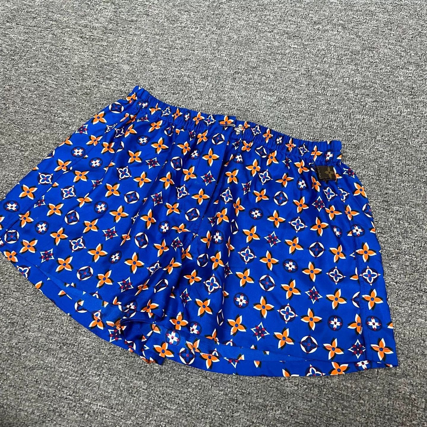 Louis Vuitton Louis Vuitton Monogram Silk Casual Shorts Size 36" / US 14 / IT 50 - 3 Thumbnail