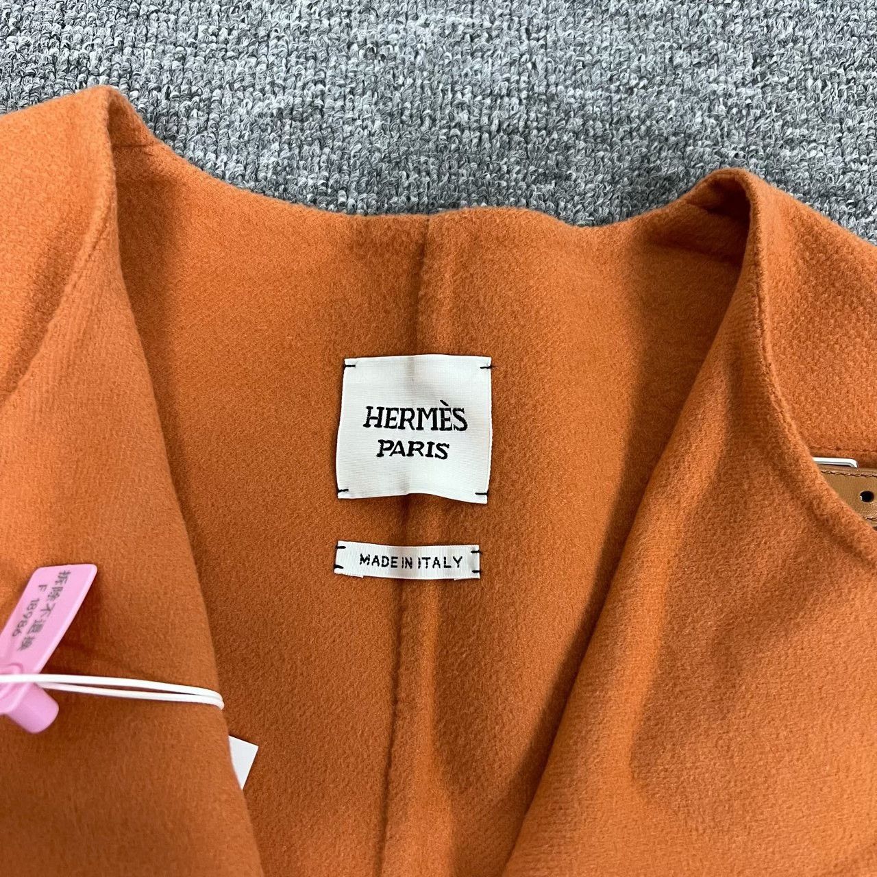 Hermes Hermes Orange Cashmere Coat with Leather Buckle Size XS / US 0-2 / IT 36-38 - 2 Thumbnail