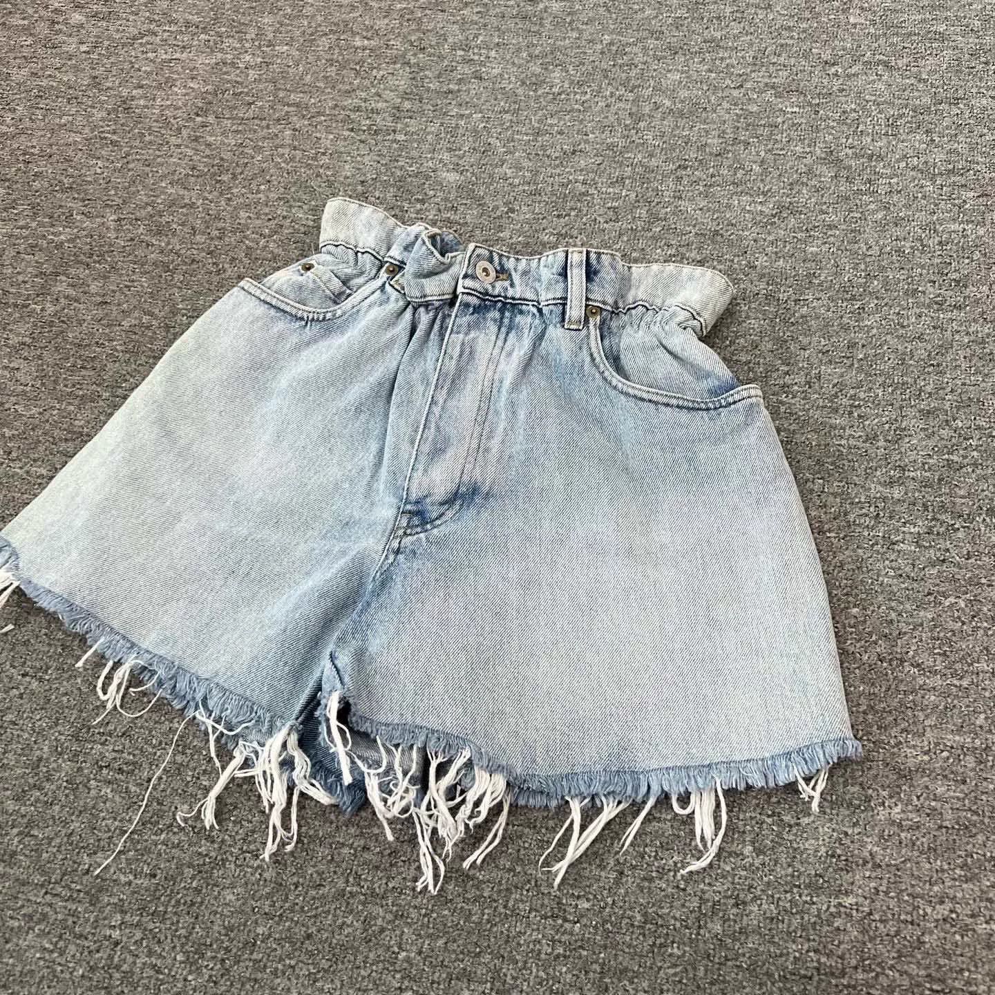 Miu Miu Miu Miu 22SS Denim Shorts Size 27" / US 4 / IT 40 - 3 Thumbnail