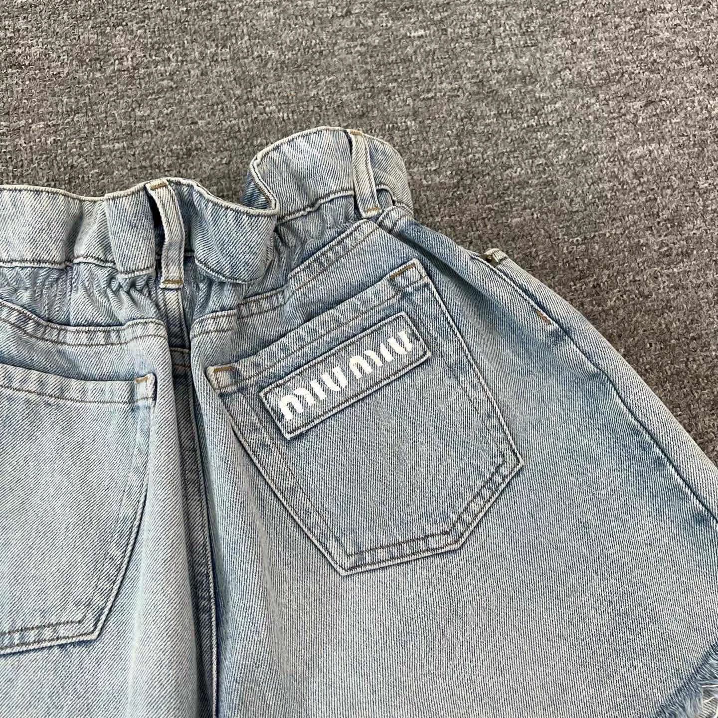 Miu Miu Miu Miu 22SS Denim Shorts Size 27" / US 4 / IT 40 - 4 Thumbnail