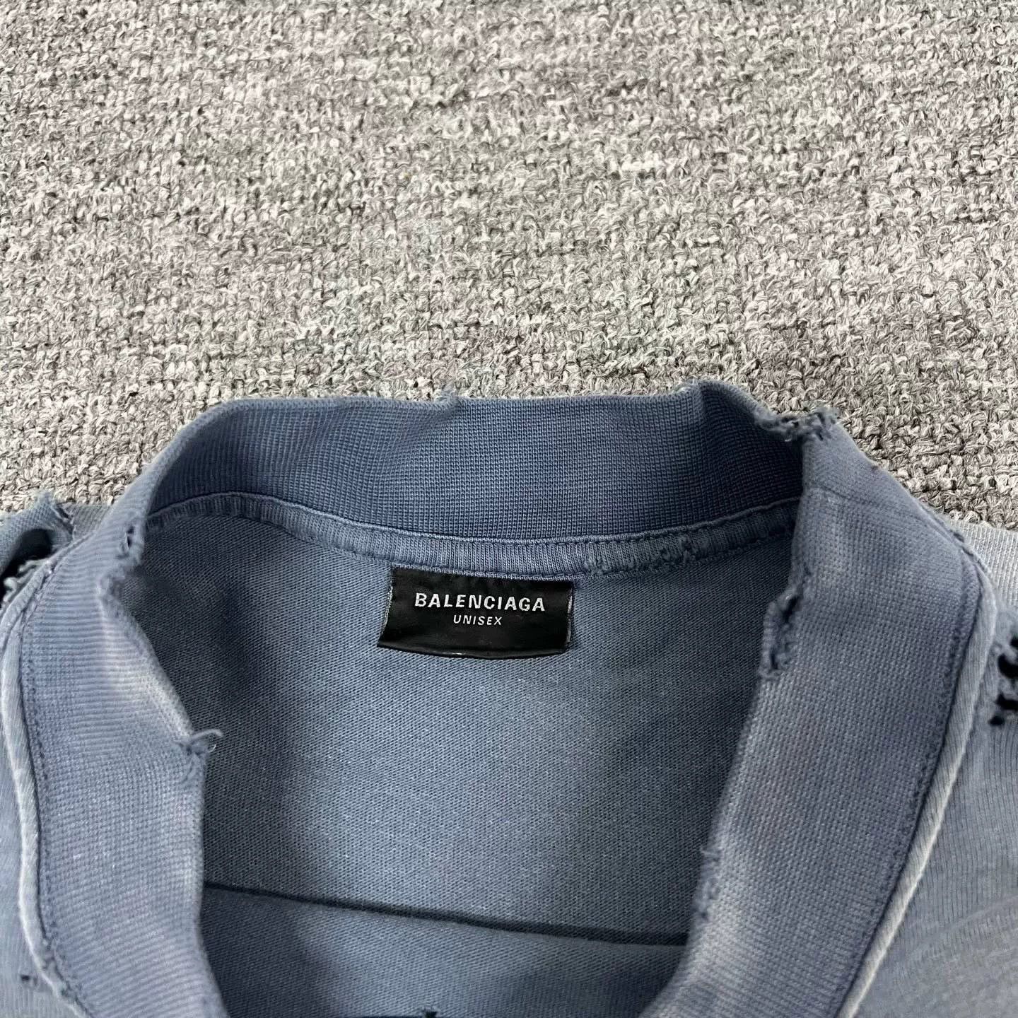 Balenciaga Balenciaga Diamond Washed Blue Short-Sleeve T-Shirt L Size US L / EU 52-54 / 3 - 4 Thumbnail