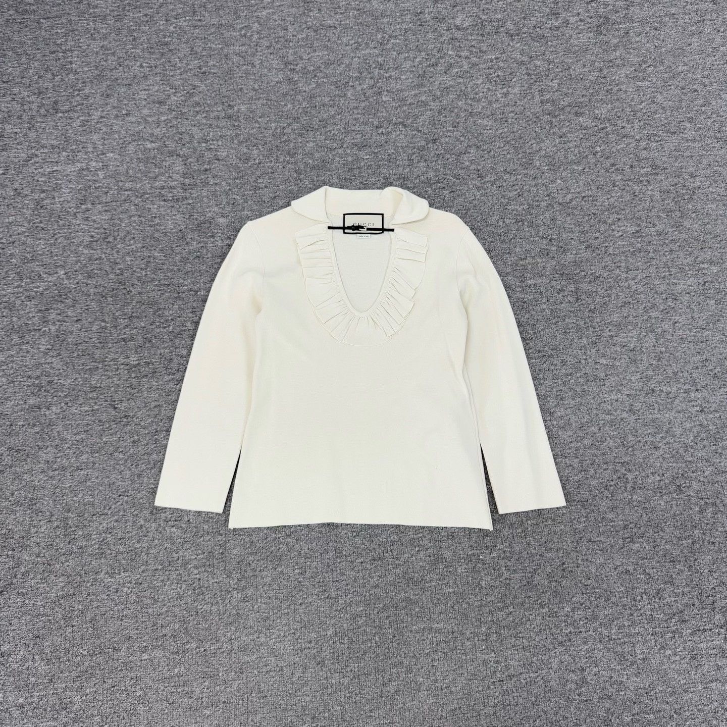 Gucci Gucci V-neck Ruffled Long-sleeve Top Size XXS / US 00 / IT 34 - 2 Thumbnail