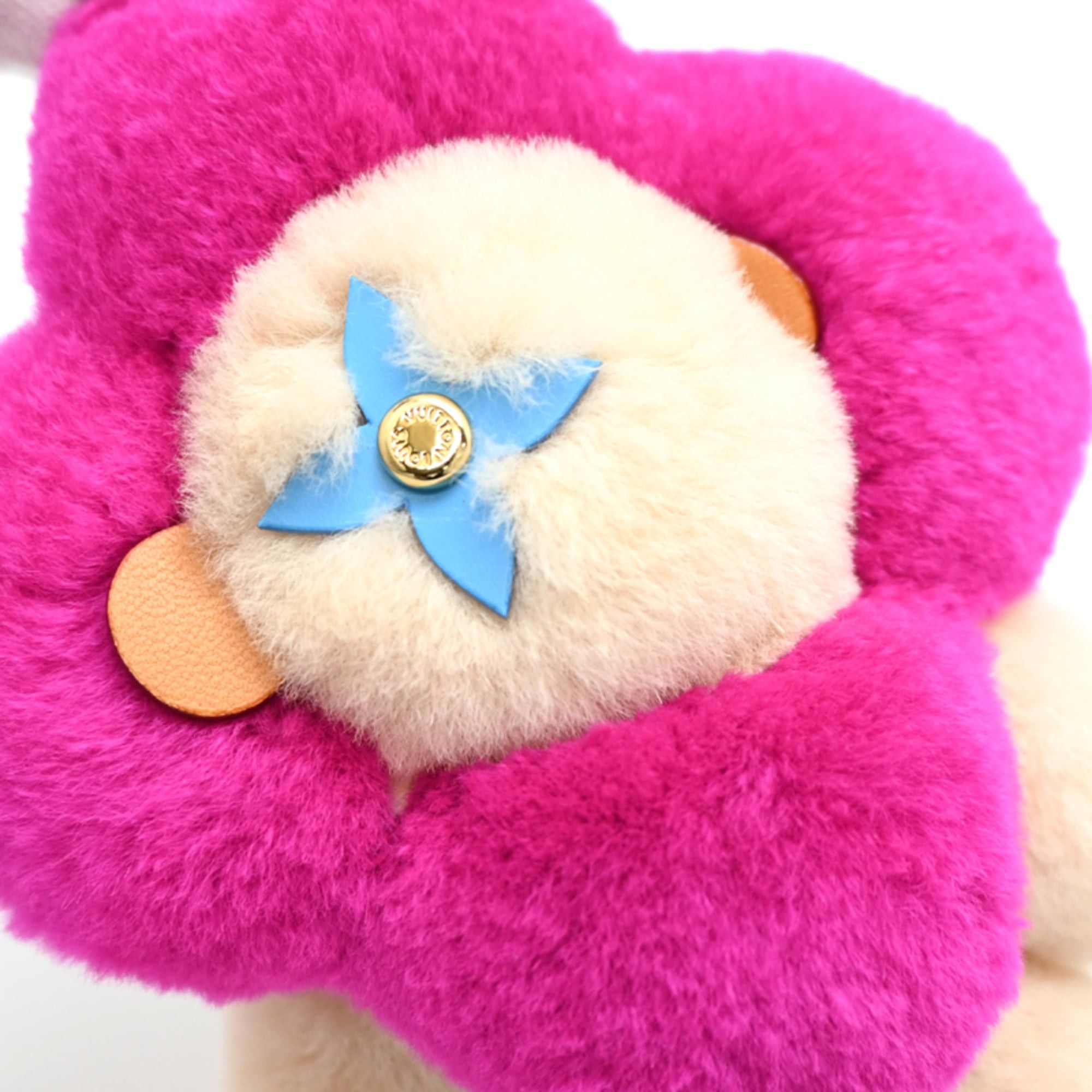 Louis Vuitton Louis Vuitton Vivienne Vison Christmas Keychain for Women and Men M00870 Leather Mink Fur Beige Pink Size ONE SIZE - 5 Thumbnail