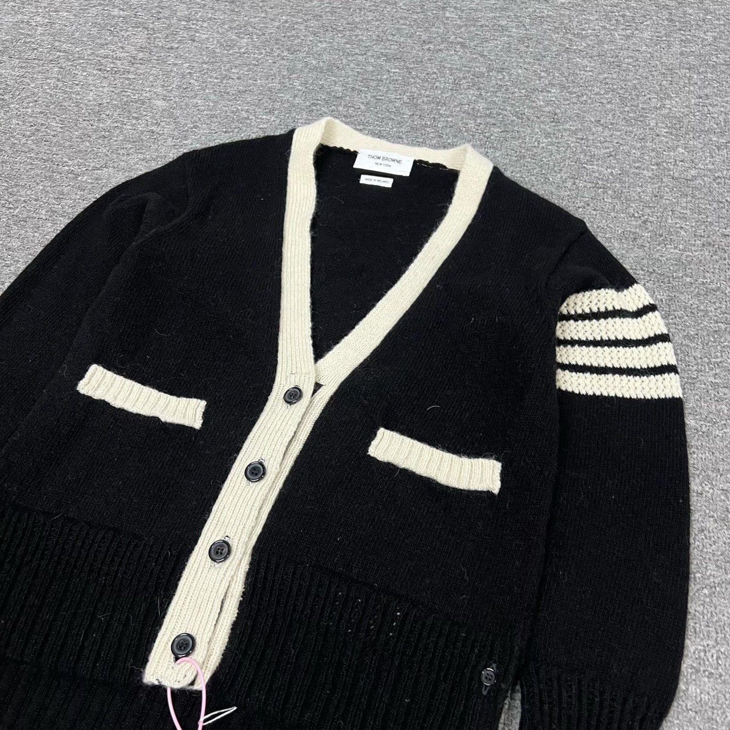 Thom Browne Thom Browne Four-Stripe Wool Knit Cardigan Size XS / US 0-2 / IT 36-38 - 3 Thumbnail