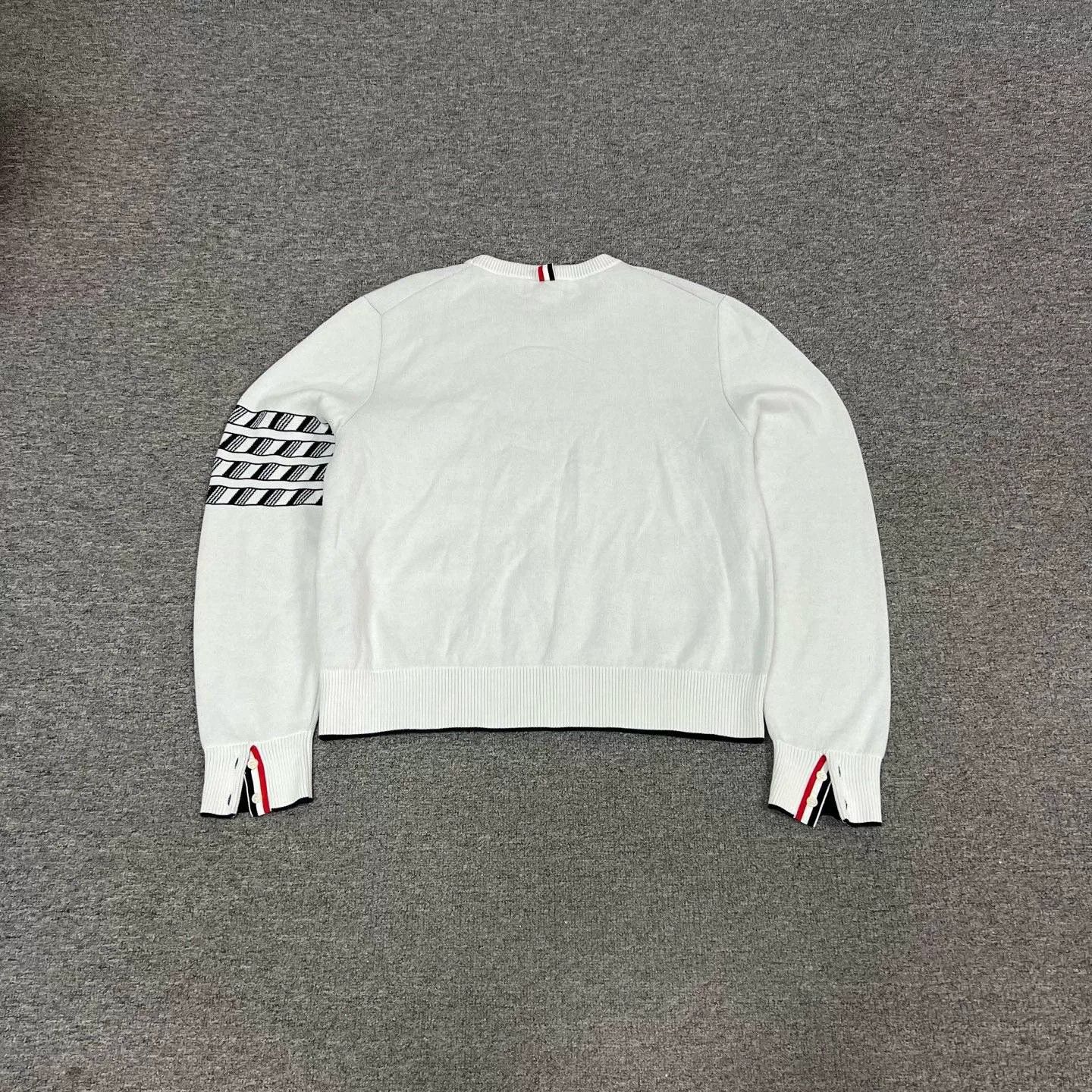 Thom Browne Thom Browne 4-Stripe Kite Jacquard White Knit Sweater Size US XXL / EU 58 / 5 - 2 Thumbnail