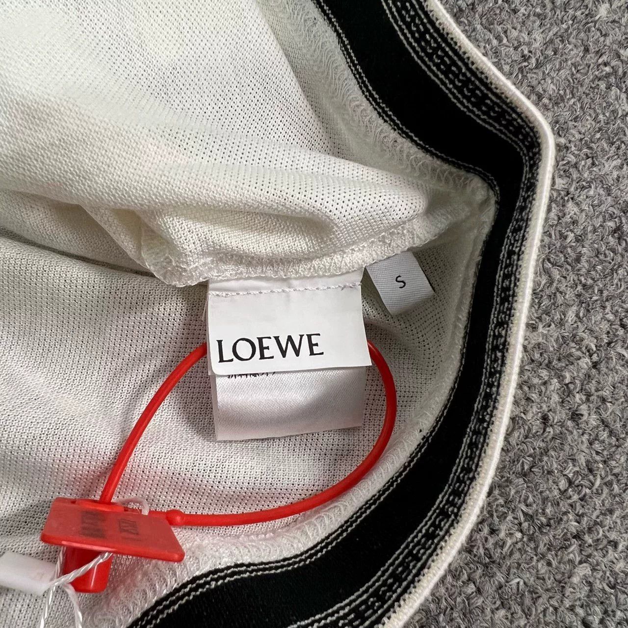 Loewe Loewe Cropped Logo Short Sleeve Polo Size S / US 4 / IT 40 - 8 Thumbnail