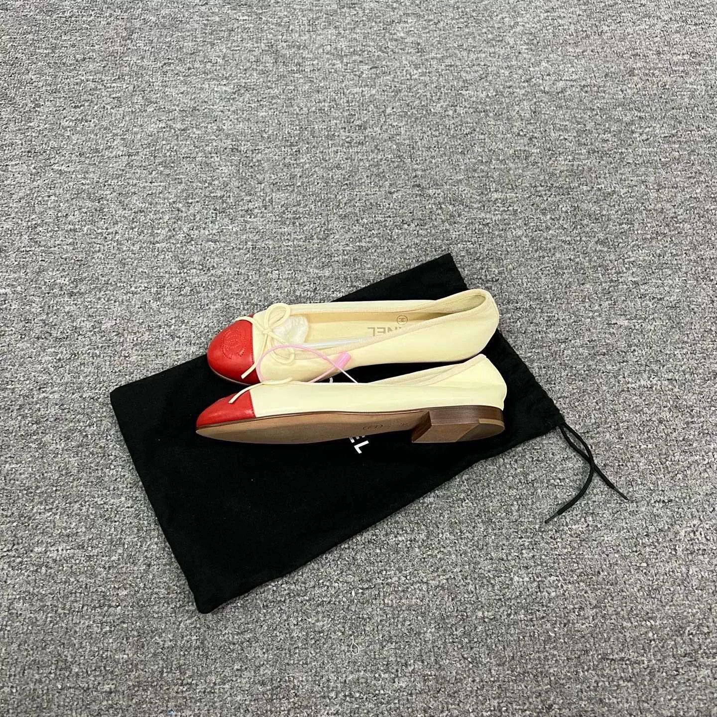 Chanel Chanel Spliced Bow Ballet Flats Size US 4 / IT 34 - 2 Thumbnail