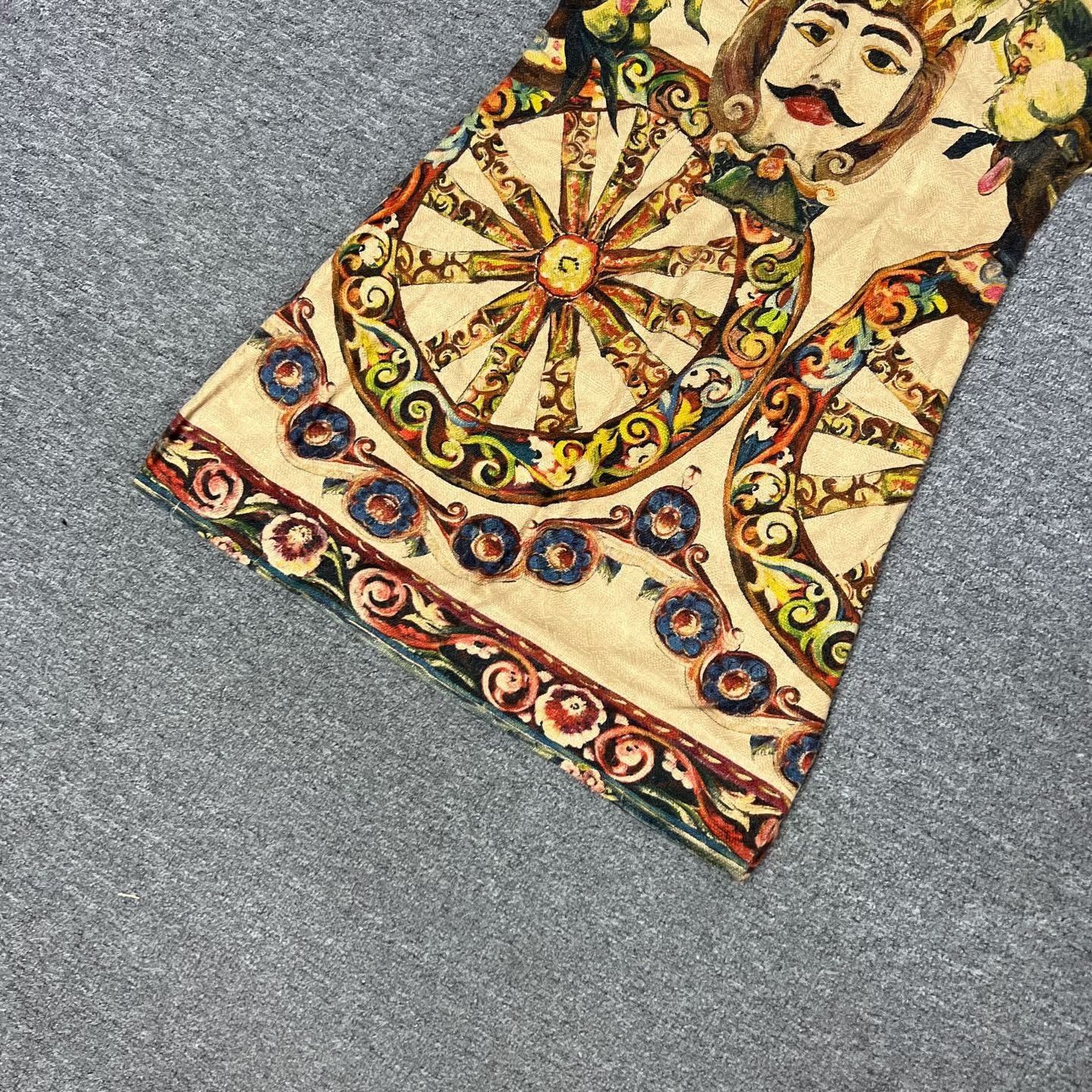 Dolce & Gabbana DG Oil Painting Portrait Embroidery Dress Size S / US 4 / IT 40 - 4 Thumbnail