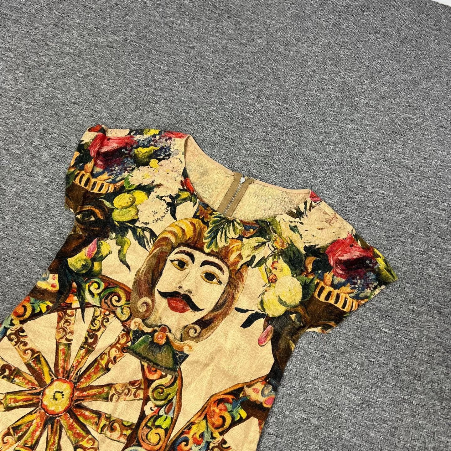 Dolce & Gabbana DG Oil Painting Portrait Embroidery Dress Size S / US 4 / IT 40 - 3 Thumbnail