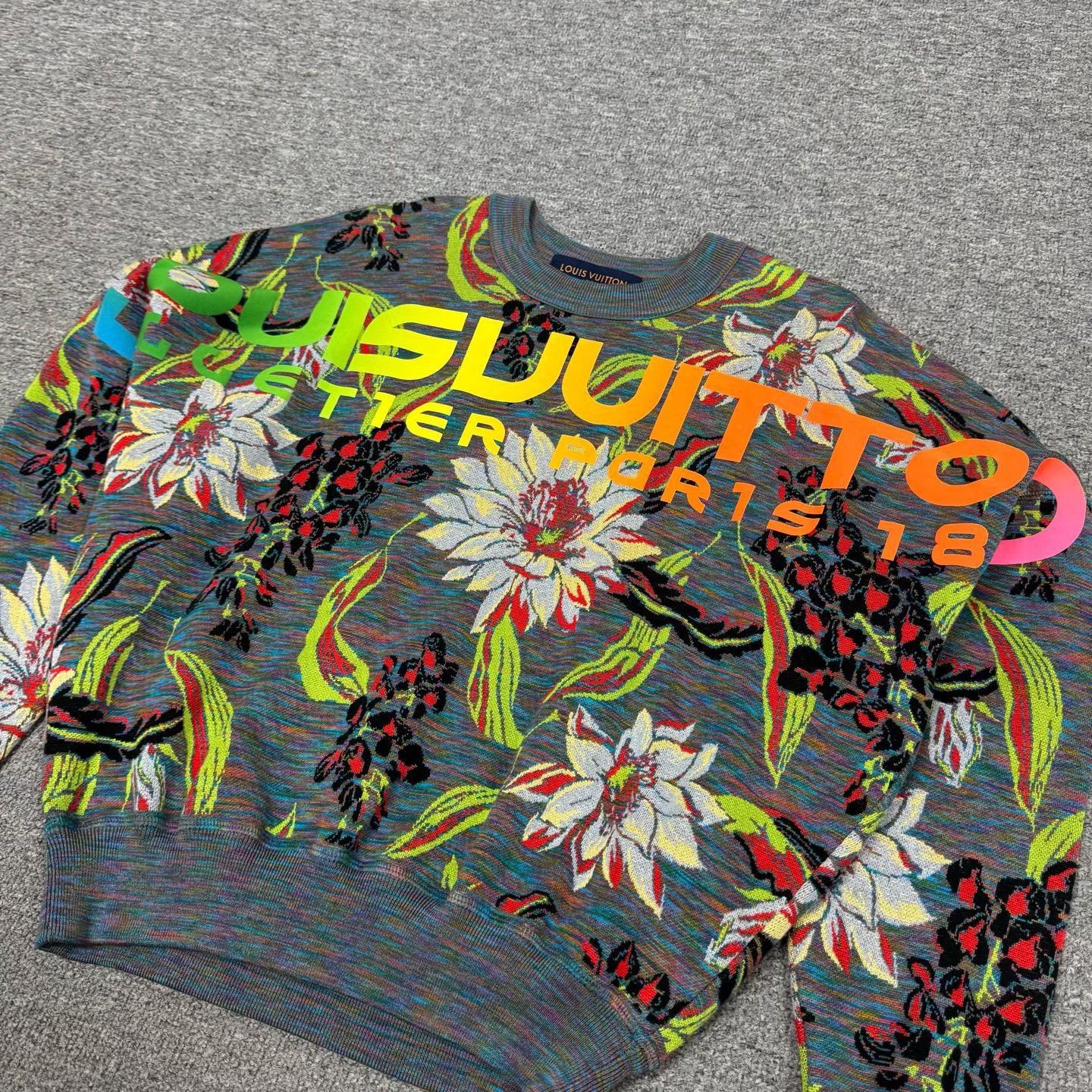 Louis Vuitton Louis Vuitton Slogan Logo Floral Wool Sweater Size XS / US 0-2 / IT 36-38 - 3 Thumbnail