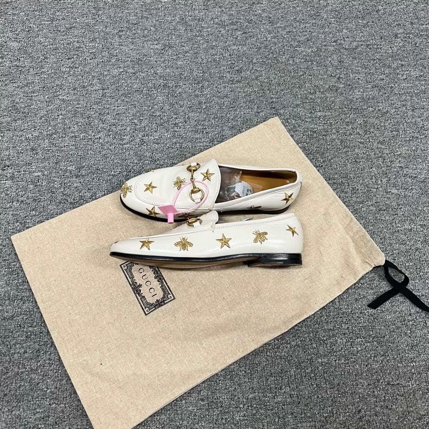 Gucci Gucci White Embroidered Bee Star Loafers Size US 5.5 / IT 35.5 - 3 Thumbnail