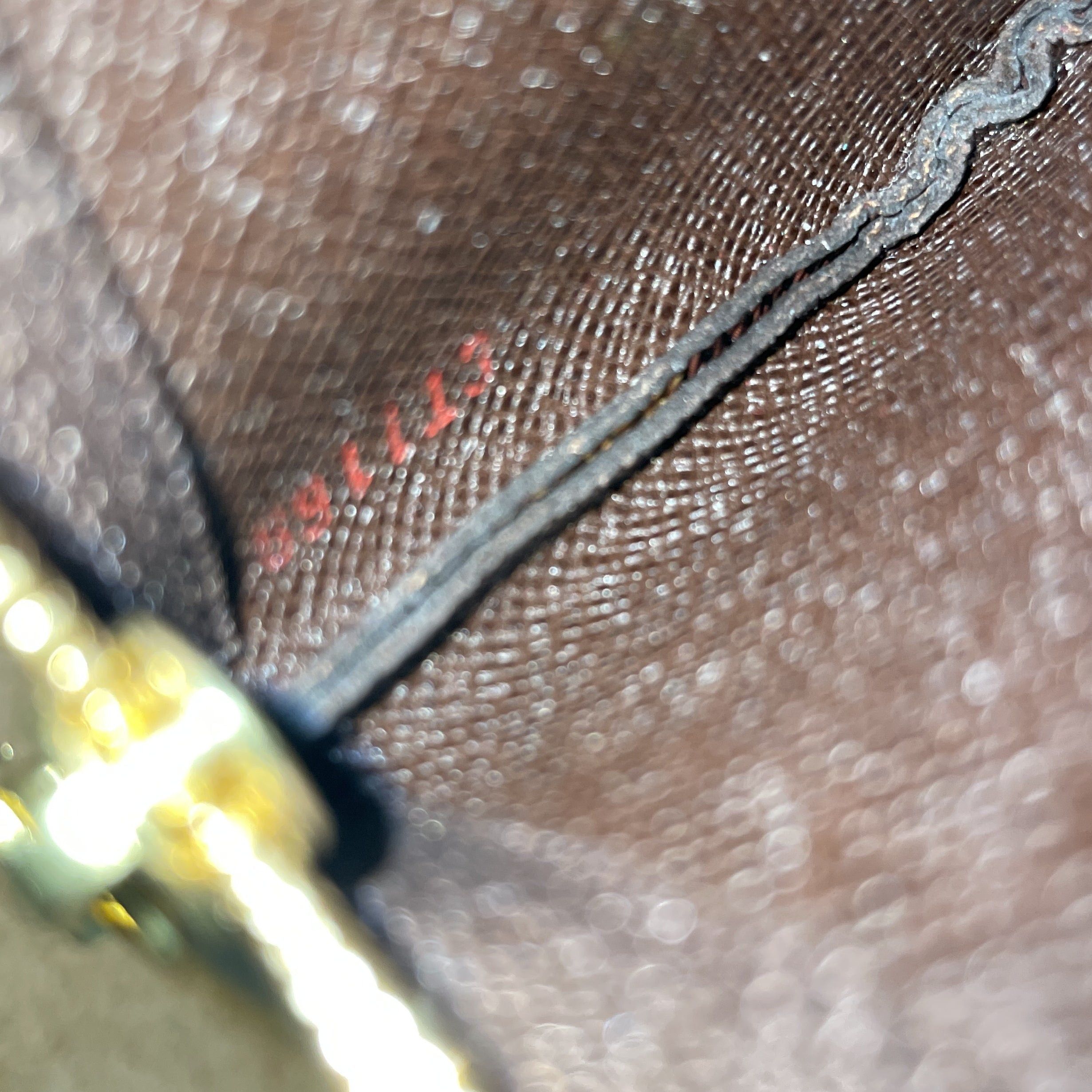 Louis Vuitton Key Pouch Size ONE SIZE - 6 Thumbnail