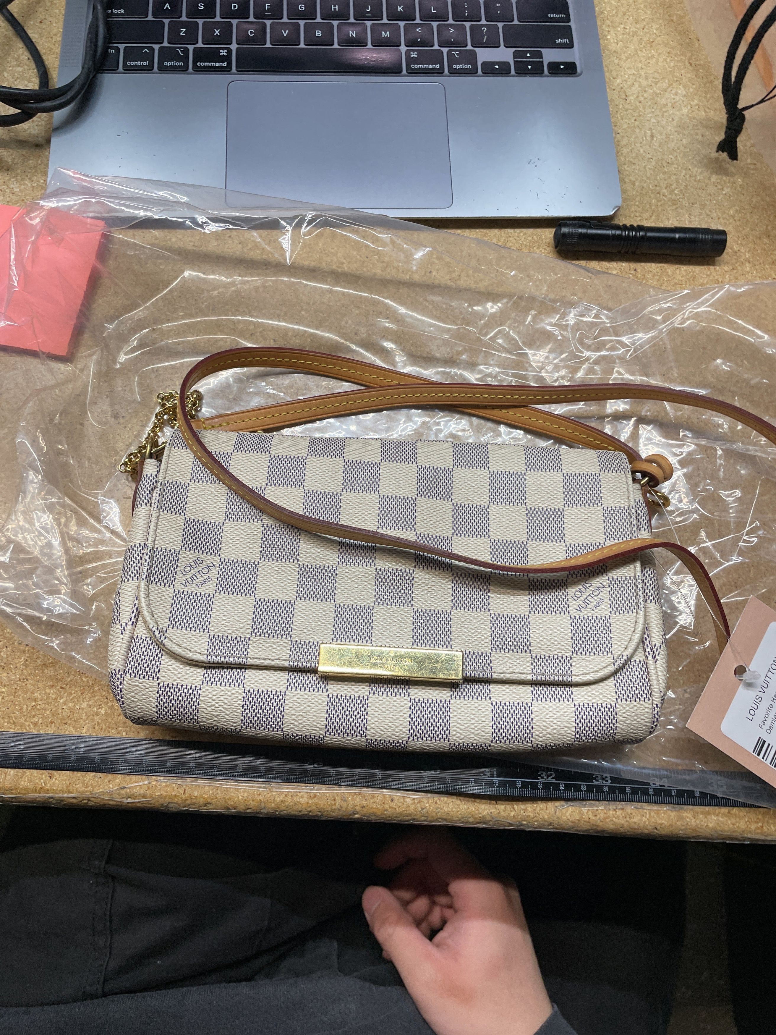 Louis Vuitton Favorite Handbag Size ONE SIZE - 9 Thumbnail