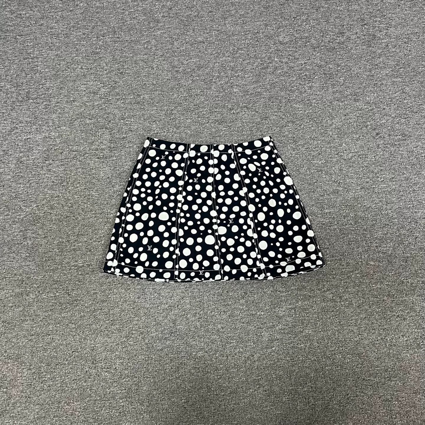 Louis Vuitton Louis Vuitton Yayoi Kusama Polka Dot Skirt Size 36" / US 14 / IT 50 - 7 Thumbnail