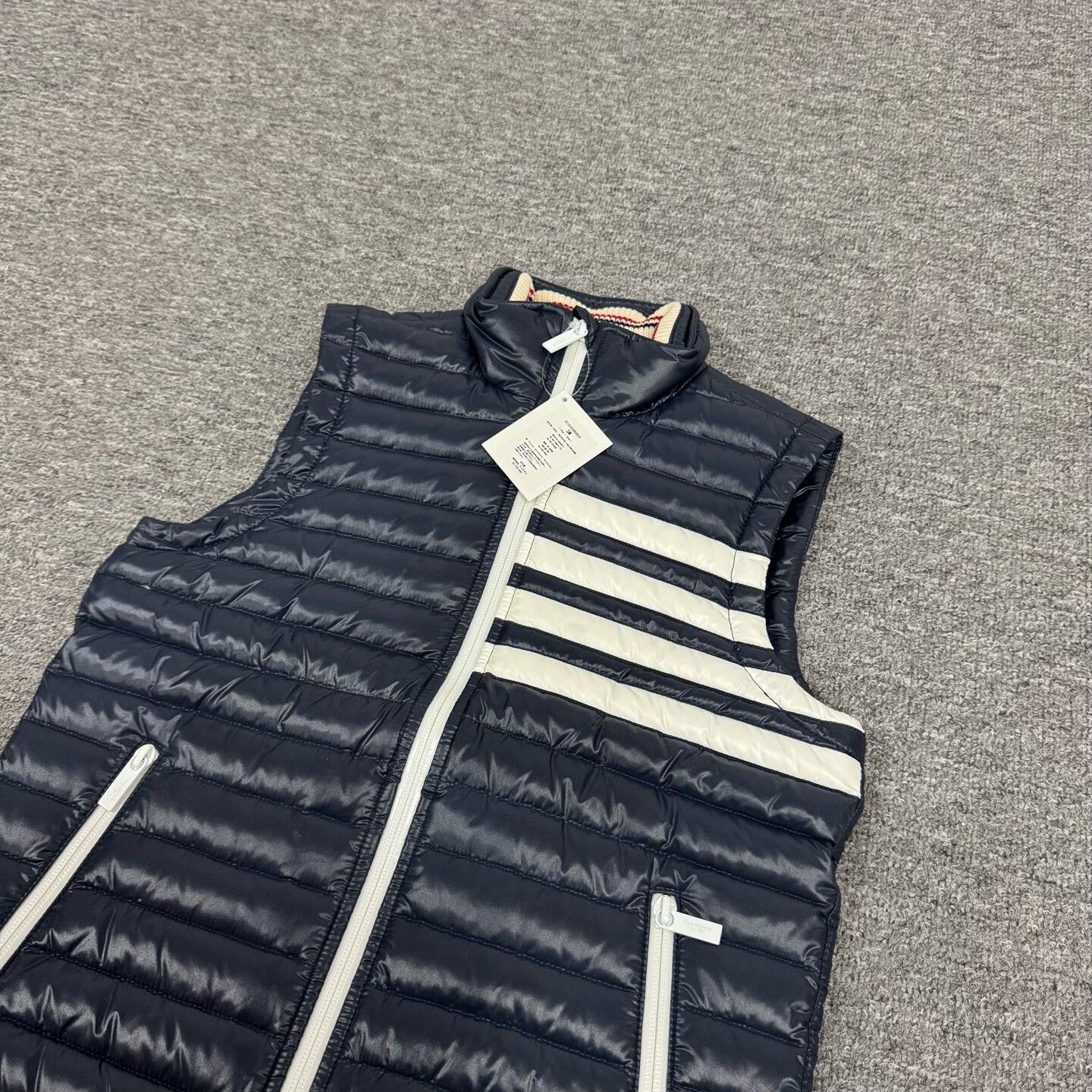 Thom Browne Thom Browne Women's Down Vest Size 36 Size XS / US 0-2 / IT 36-38 - 2 Thumbnail