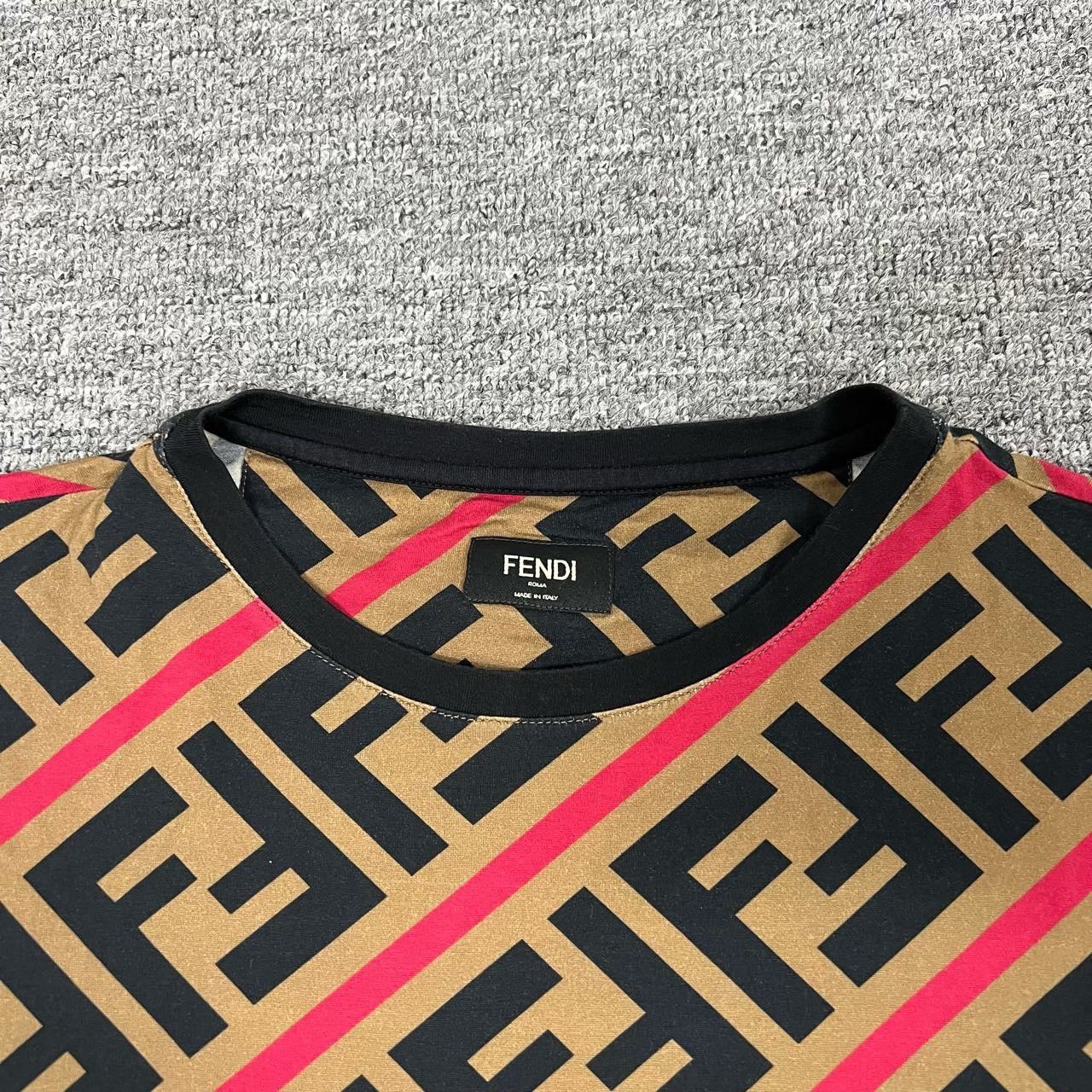 Fendi Fendi Double F Monogram Short-Sleeve T-Shirt Size XS / US 0-2 / IT 36-38 - 4 Thumbnail