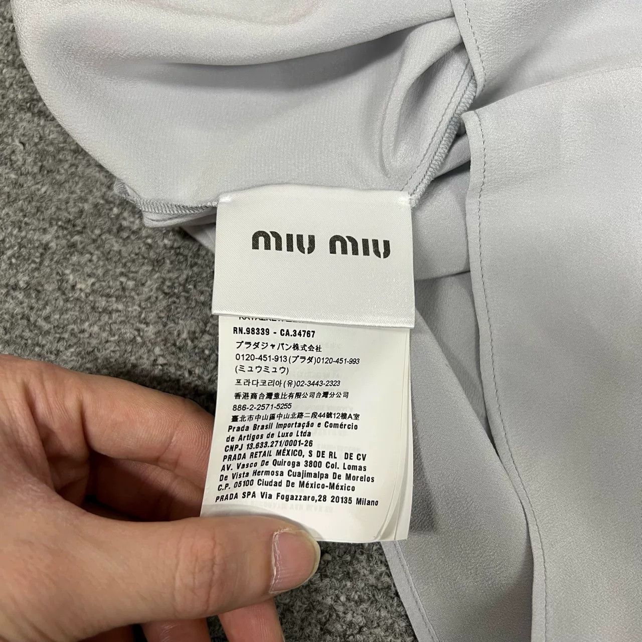 Miu Miu Miu Miu Silk Sleeveless Sequin Collar Top Size XS / US 0-2 / IT 36-38 - 4 Thumbnail