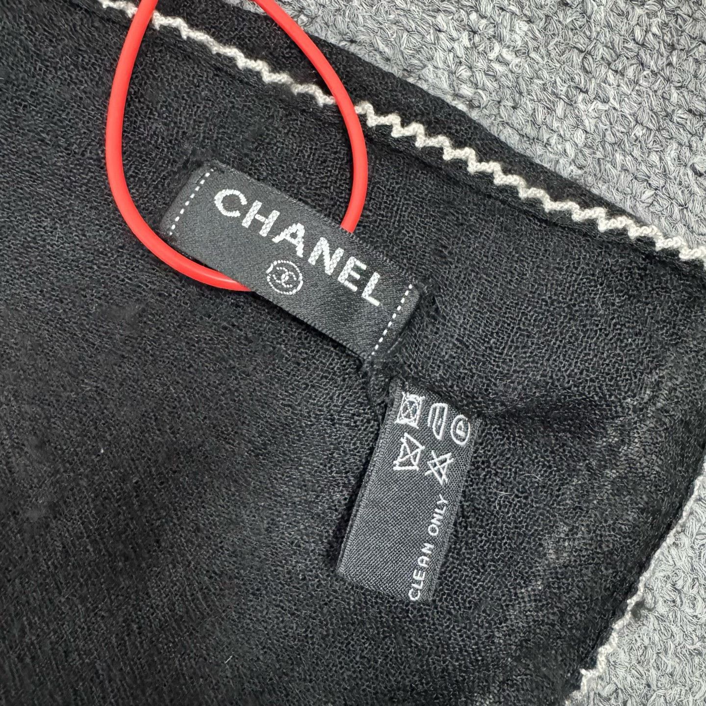 Chanel Chanel Cashmere Shawl Scarf Black Logo Size ONE SIZE - 6 Thumbnail