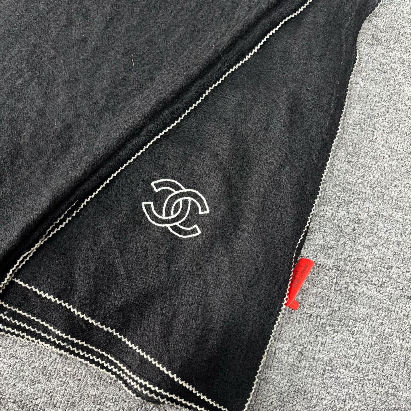 Chanel Chanel Cashmere Shawl Scarf Black Logo Size ONE SIZE - 4 Thumbnail