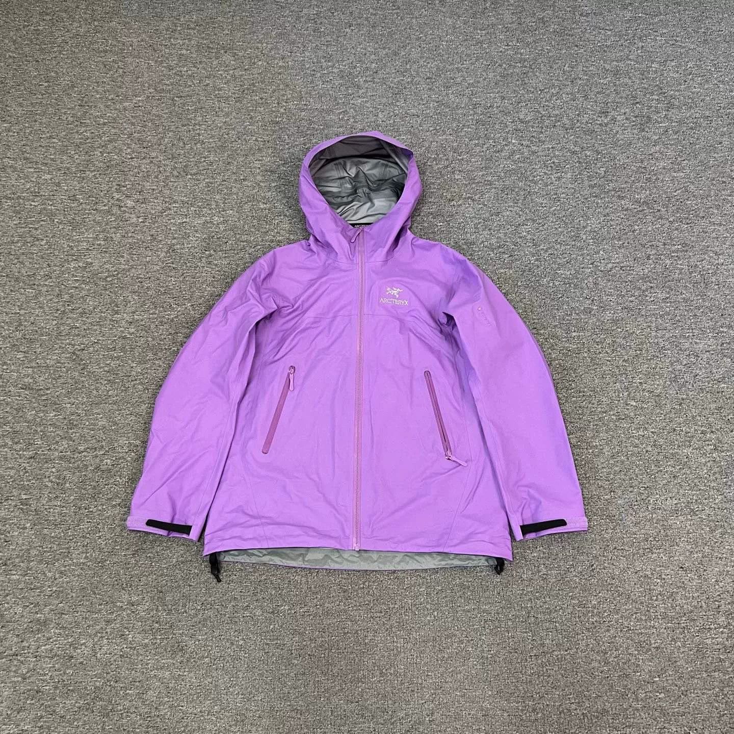 Arc'teryx Arcteryx Beta Jacket Women's Size S / US 4 / IT 40 - 2 Thumbnail