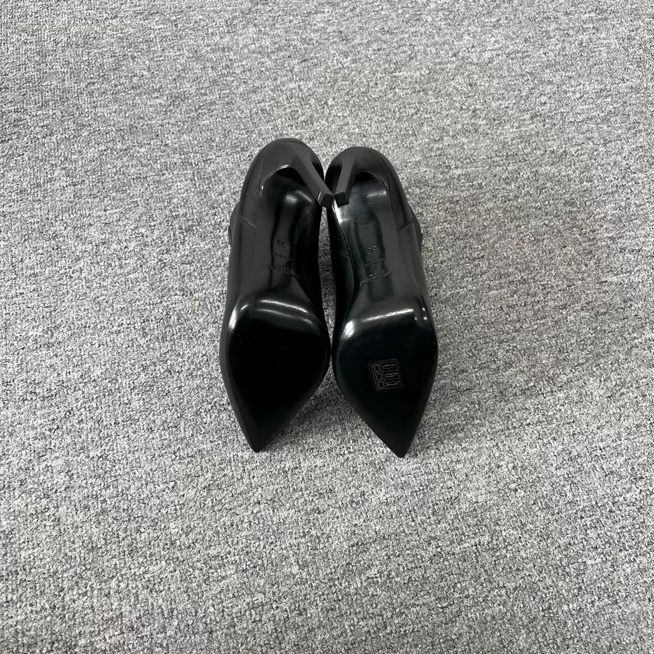 Yves Saint Laurent YSL Black Pointed Toe Heeled Ankle Boots Size US 4 / IT 34 - 3 Thumbnail
