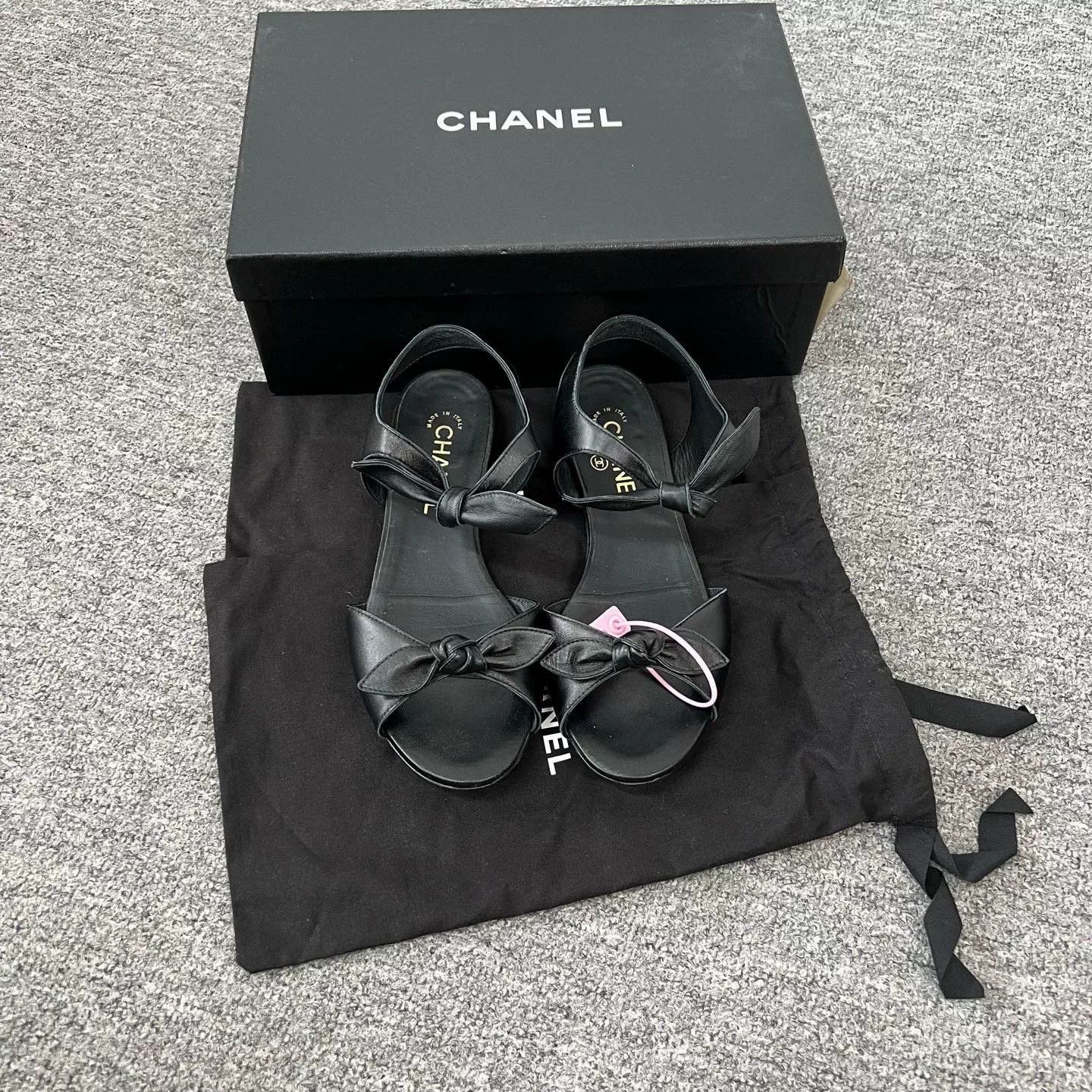 Chanel Chanel 20P Black Bow Flat Sandals Size US 6.5 / IT 36.5 - 3 Thumbnail