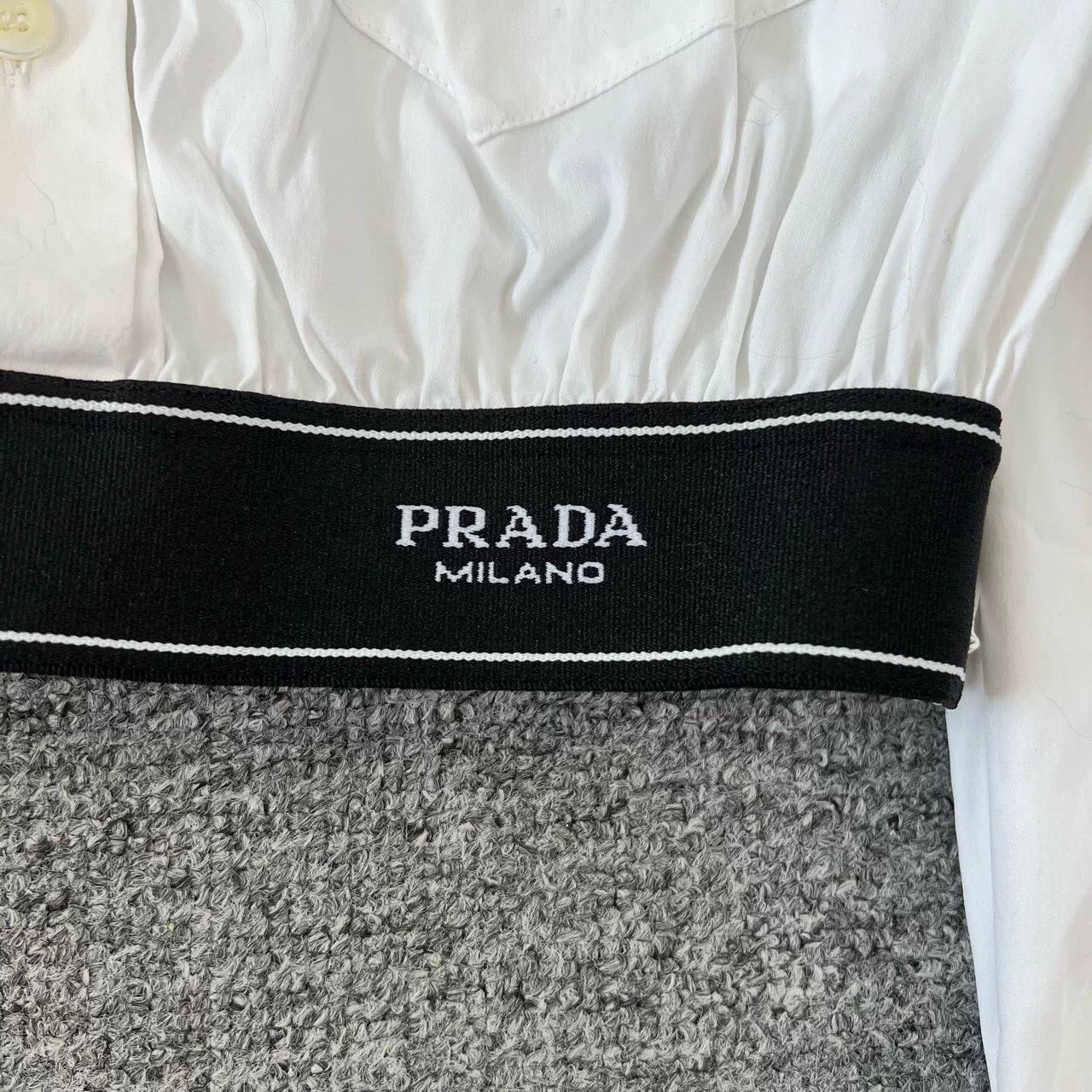 Prada Prada Logo Short White Shirt Size XS / US 0-2 / IT 36-38 - 4 Thumbnail