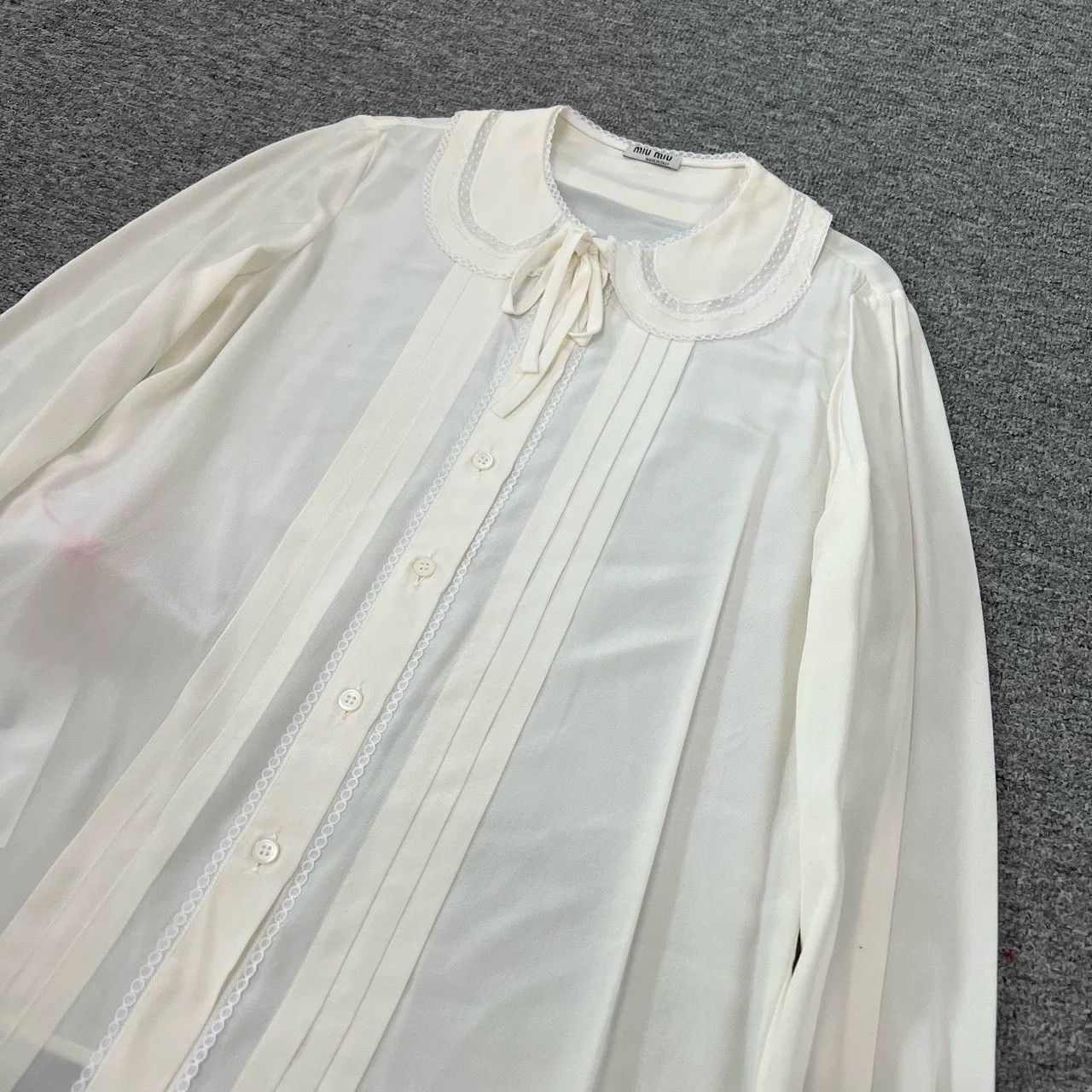 Miu Miu Miu Miu Silk Bow Lace Peter Pan Collar Shirt Size S / US 4 / IT 40 - 4 Thumbnail