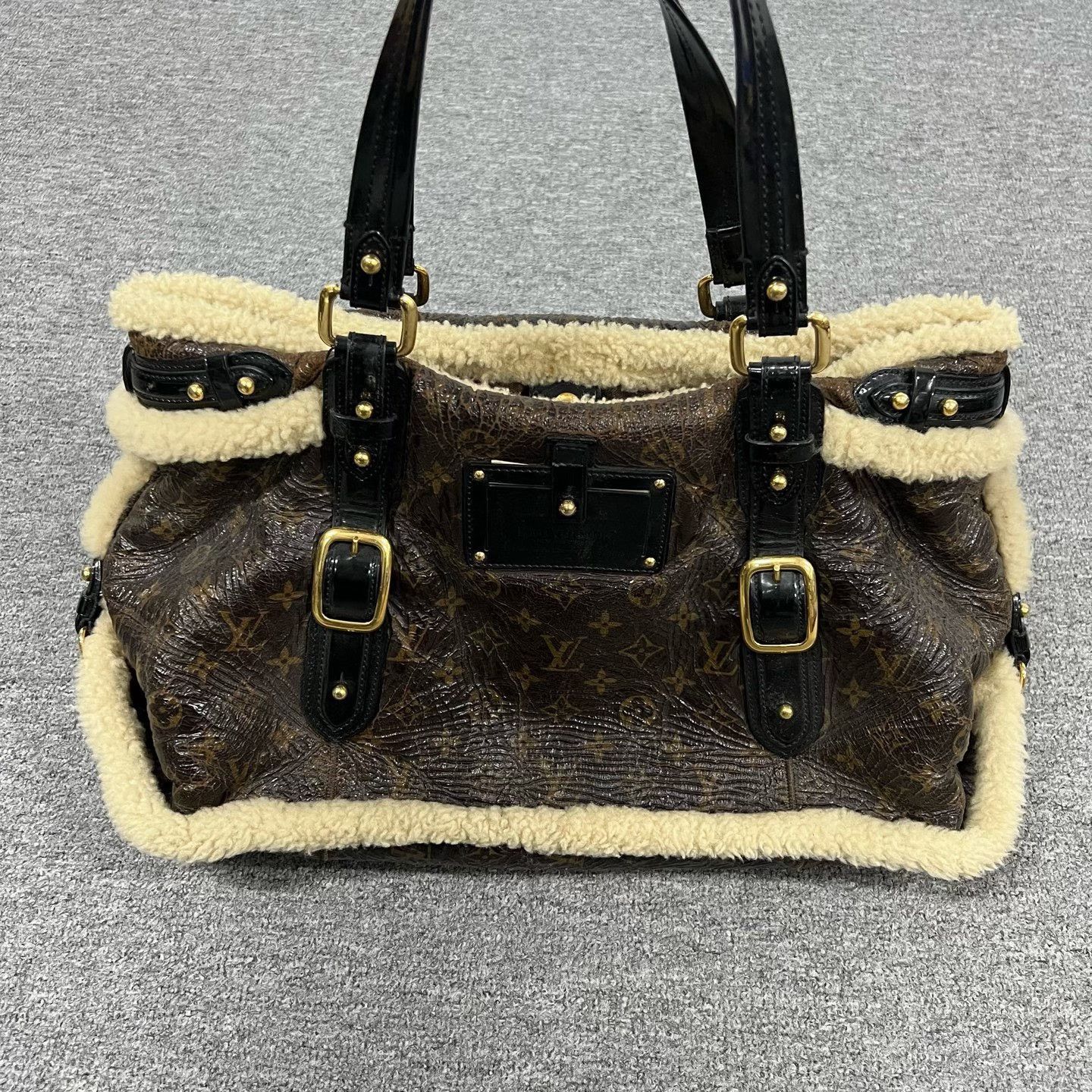 Louis Vuitton Louis Vuitton Lambskin Monogram Patent Tote Size ONE SIZE - 3 Thumbnail