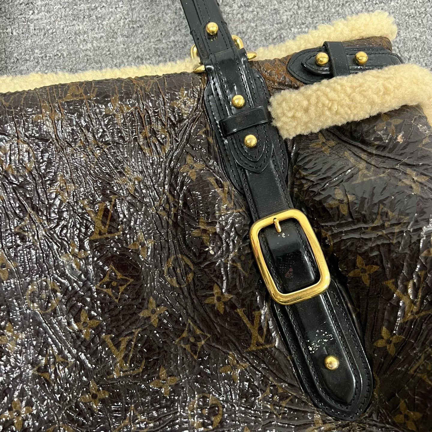 Louis Vuitton Louis Vuitton Lambskin Monogram Patent Tote Size ONE SIZE - 9 Thumbnail