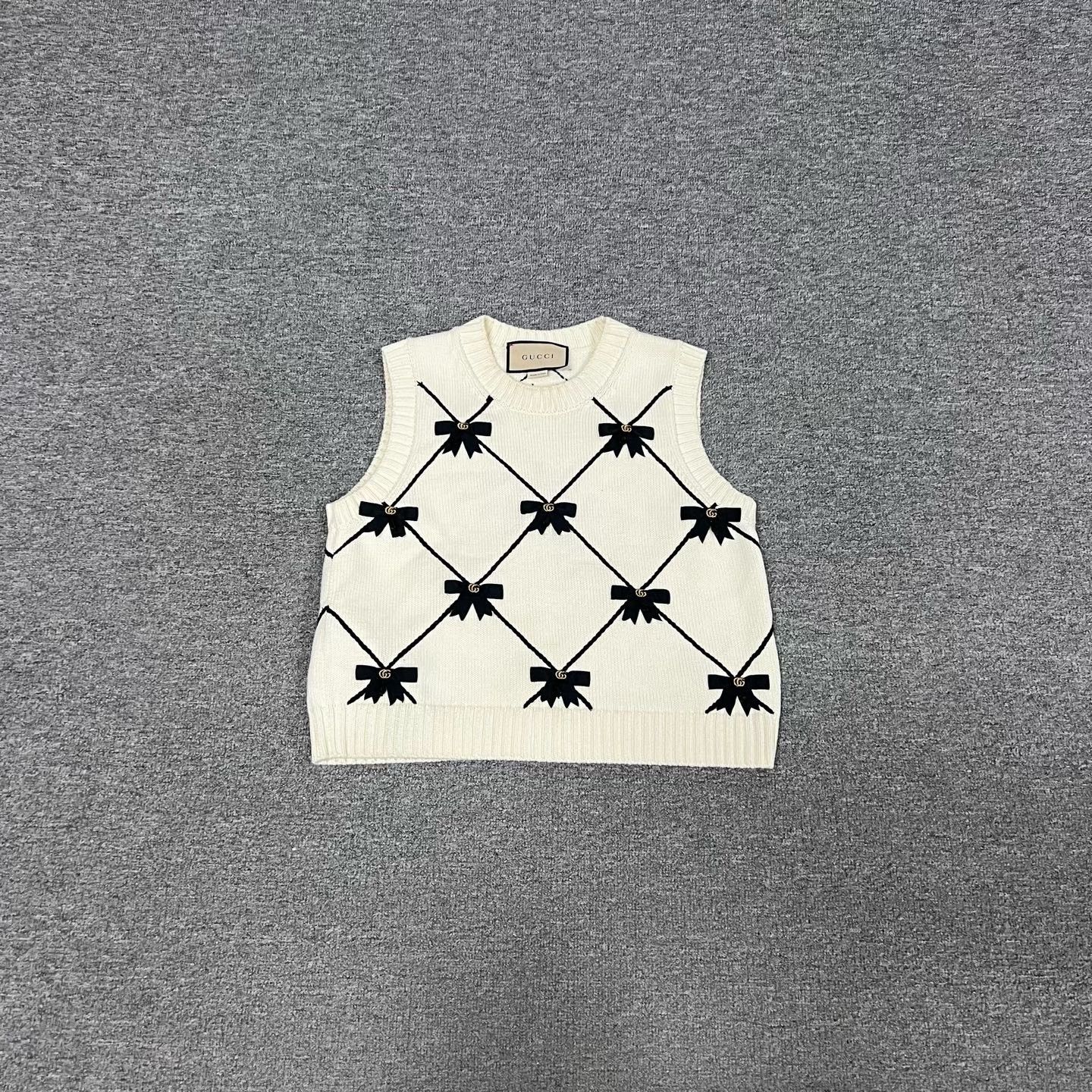 Gucci Gucci Silk Bow Knit Vest M Size M / US 6-8 / IT 42-44 - 3 Thumbnail