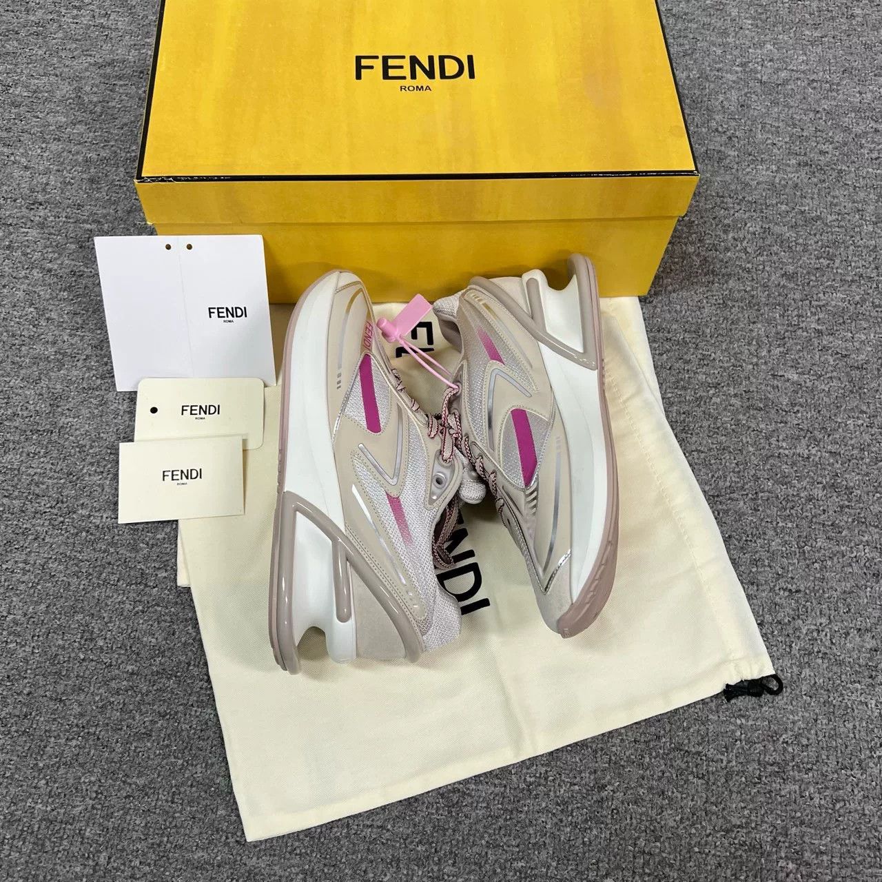 Fendi Fendi Women's Thick Sole Low-Top Sneakers Size US 6 / IT 36 - 6 Thumbnail