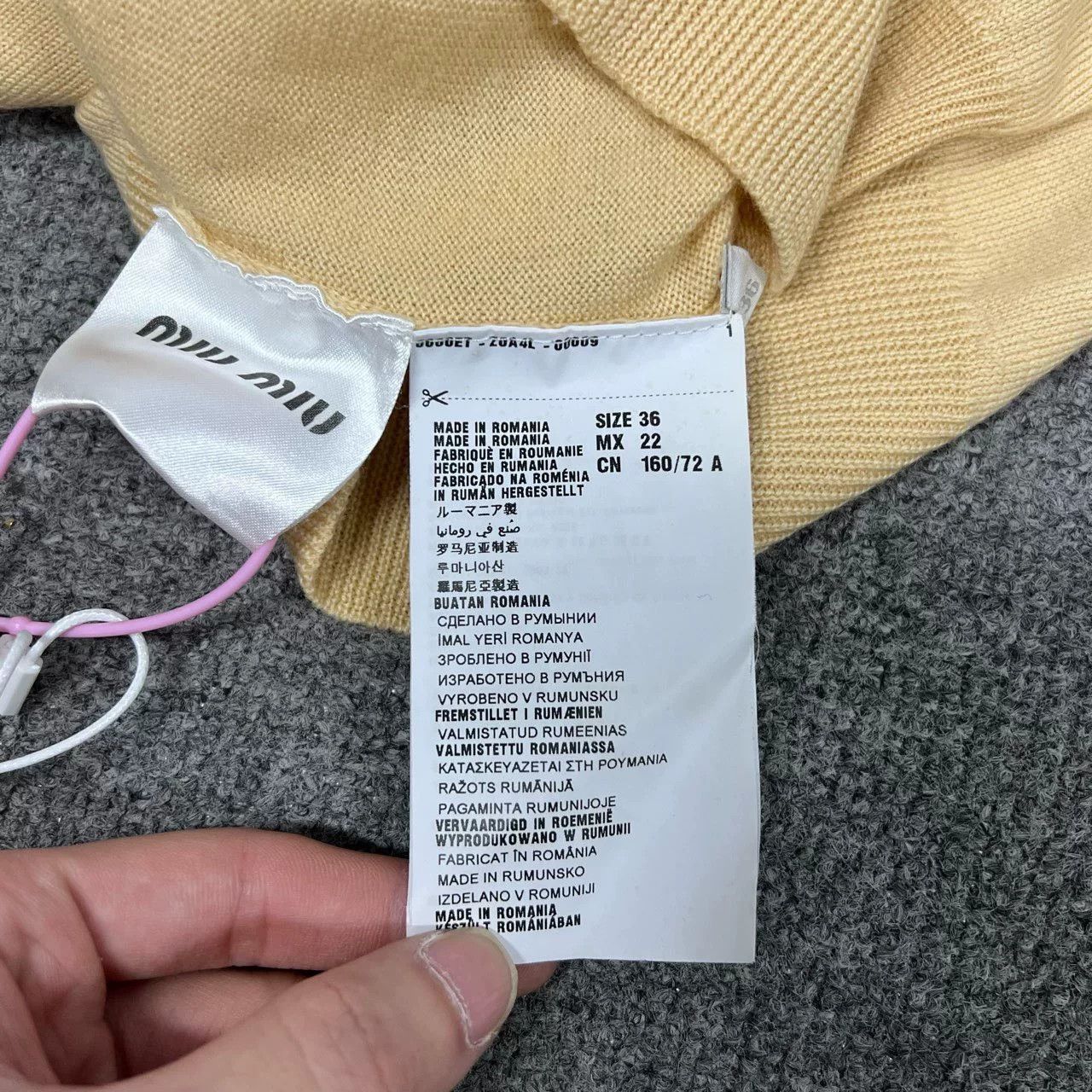 Miu Miu MiuMiu Yellow Crystal Pearl Cashmere Sweater Size XS / US 0-2 / IT 36-38 - 4 Thumbnail