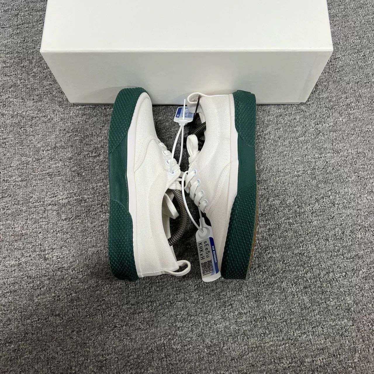 Celine Celine Classic Canvas Sneakers Size US 4 / IT 34 - 4 Thumbnail