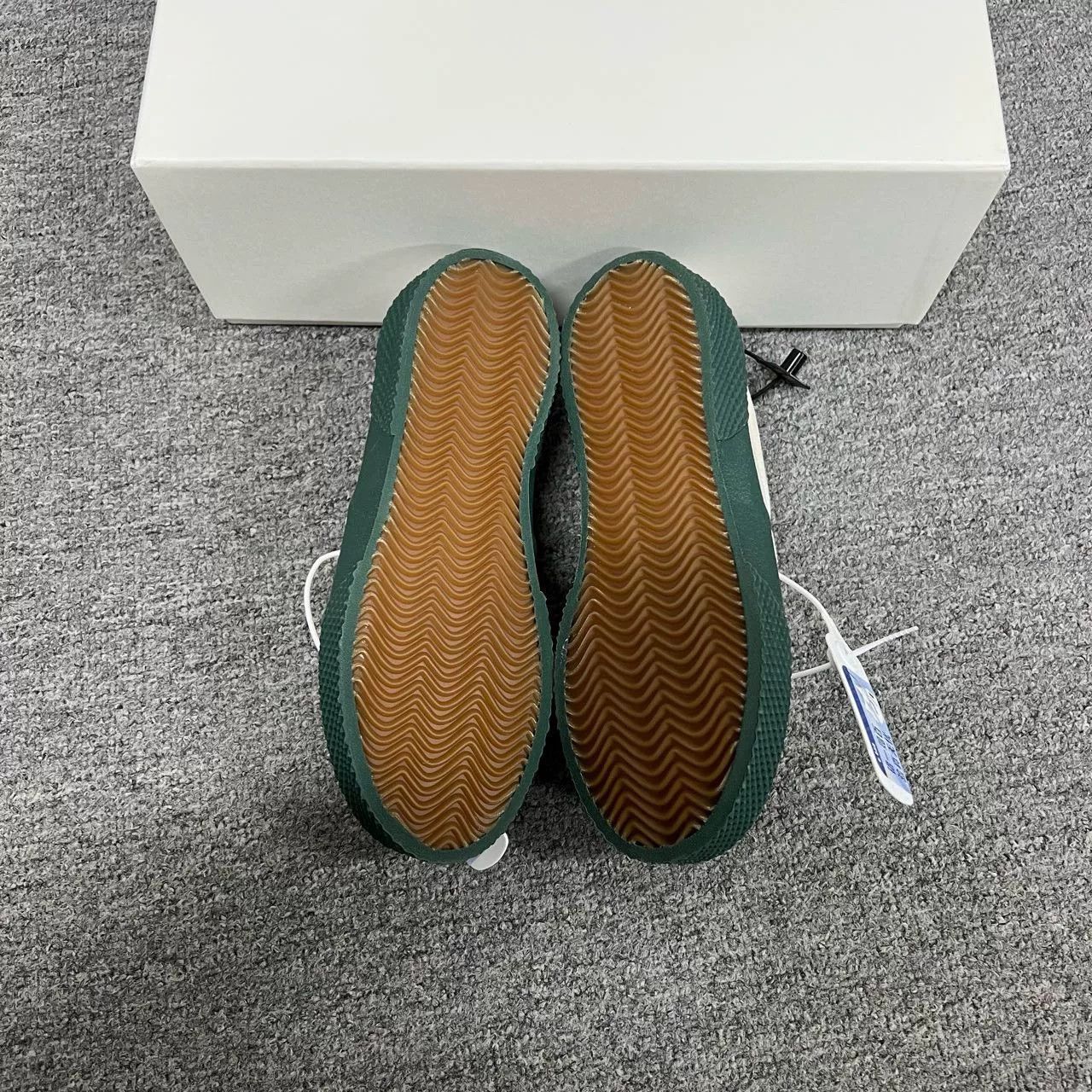 Celine Celine Classic Canvas Sneakers Size US 4 / IT 34 - 2 Thumbnail