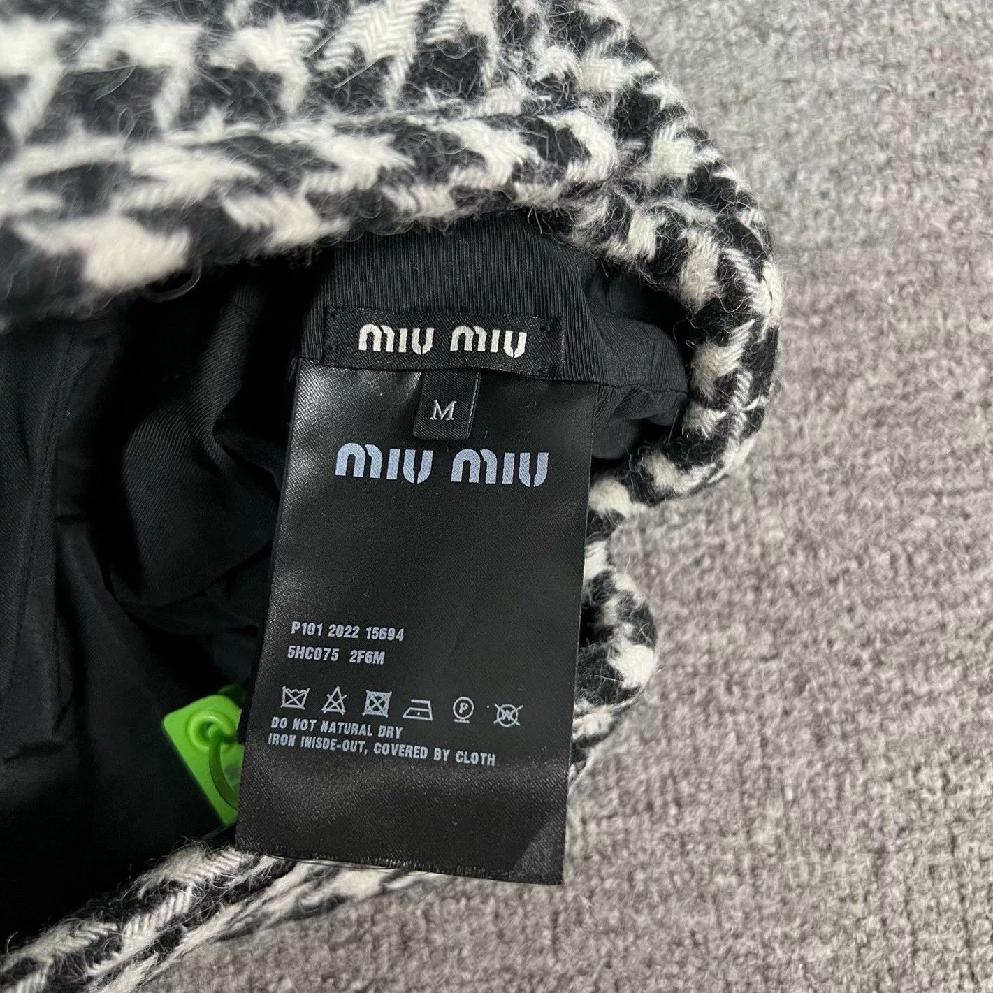 Miu Miu Miumiu White Embroidered Logo Houndstooth Wool Beret Size ONE SIZE - 4 Thumbnail