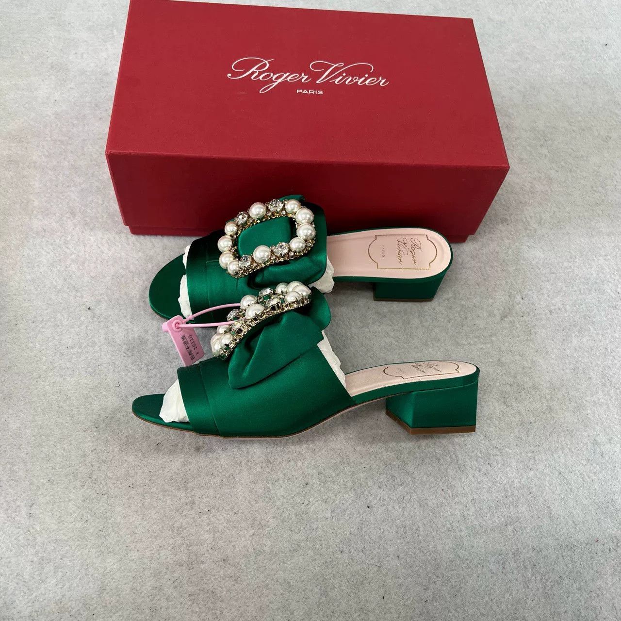Roger Vivier Roger Vivier Green Satin Block Heel Mules Size US 7.5 / IT 37.5 - 2 Thumbnail