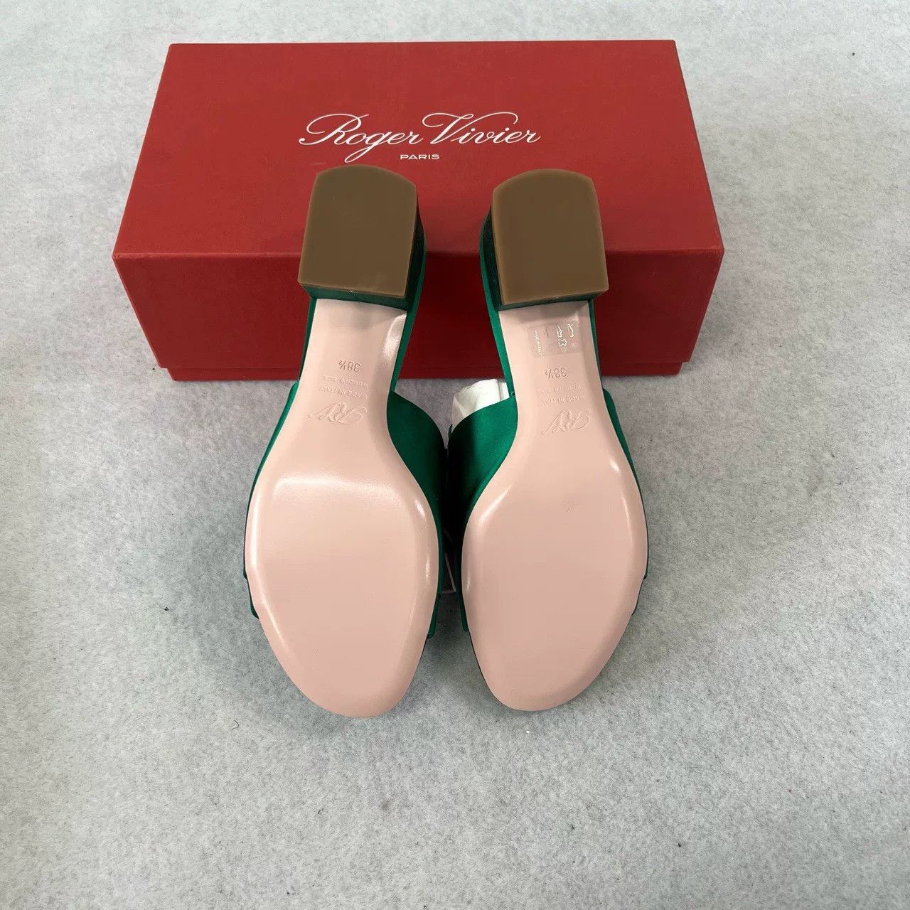 Roger Vivier Roger Vivier Green Satin Block Heel Mules Size US 7.5 / IT 37.5 - 4 Thumbnail