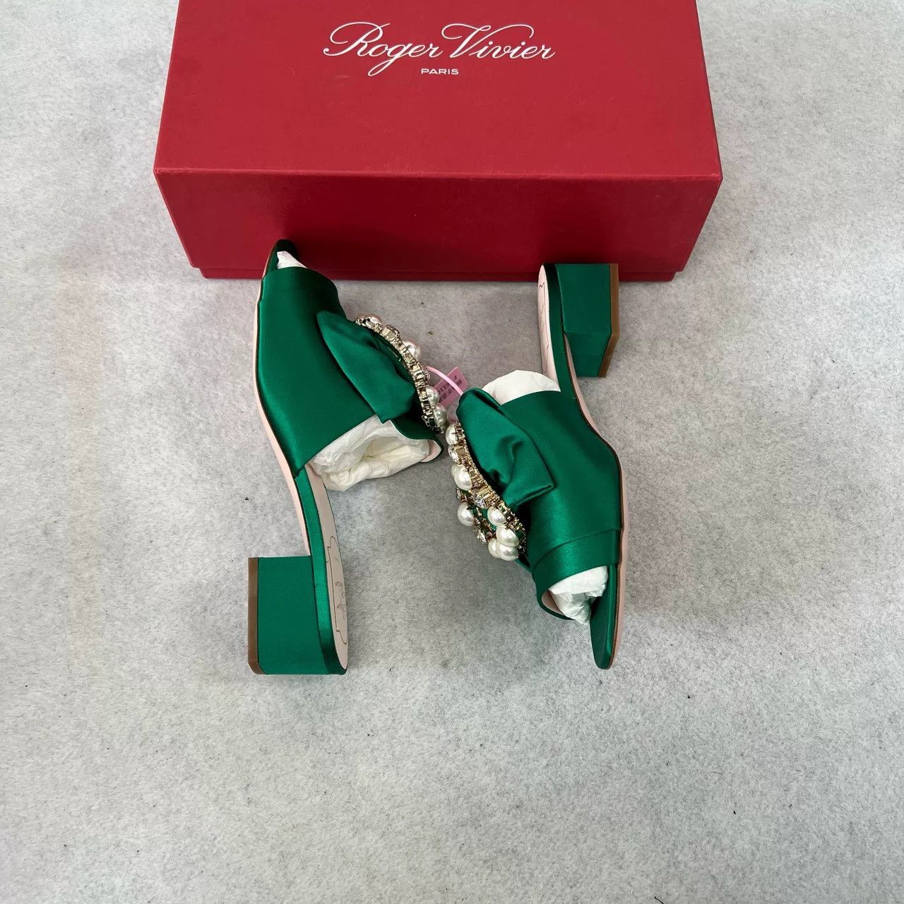Roger Vivier Roger Vivier Green Satin Block Heel Mules Size US 7.5 / IT 37.5 - 5 Thumbnail