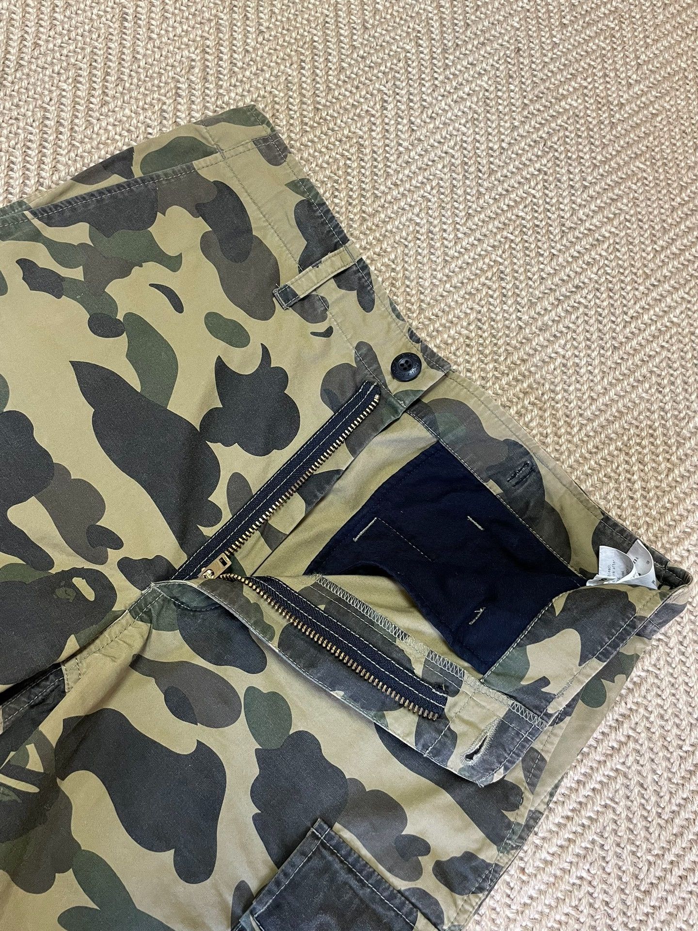 Bape BAPE 1ST CAMO Washed Cargo Shorts Size US 26 / EU 42 - 4 Thumbnail