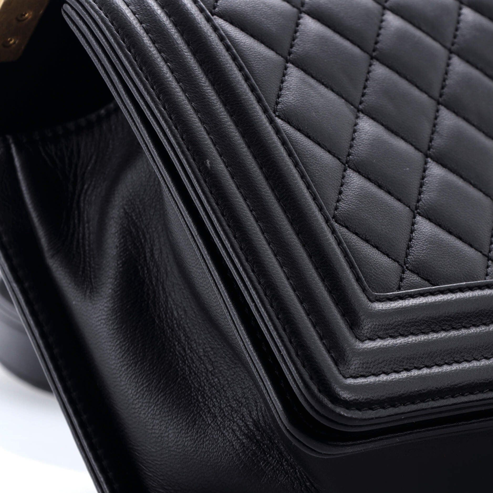 Chanel Boy Flap Bag Size ONE SIZE - 6 Thumbnail