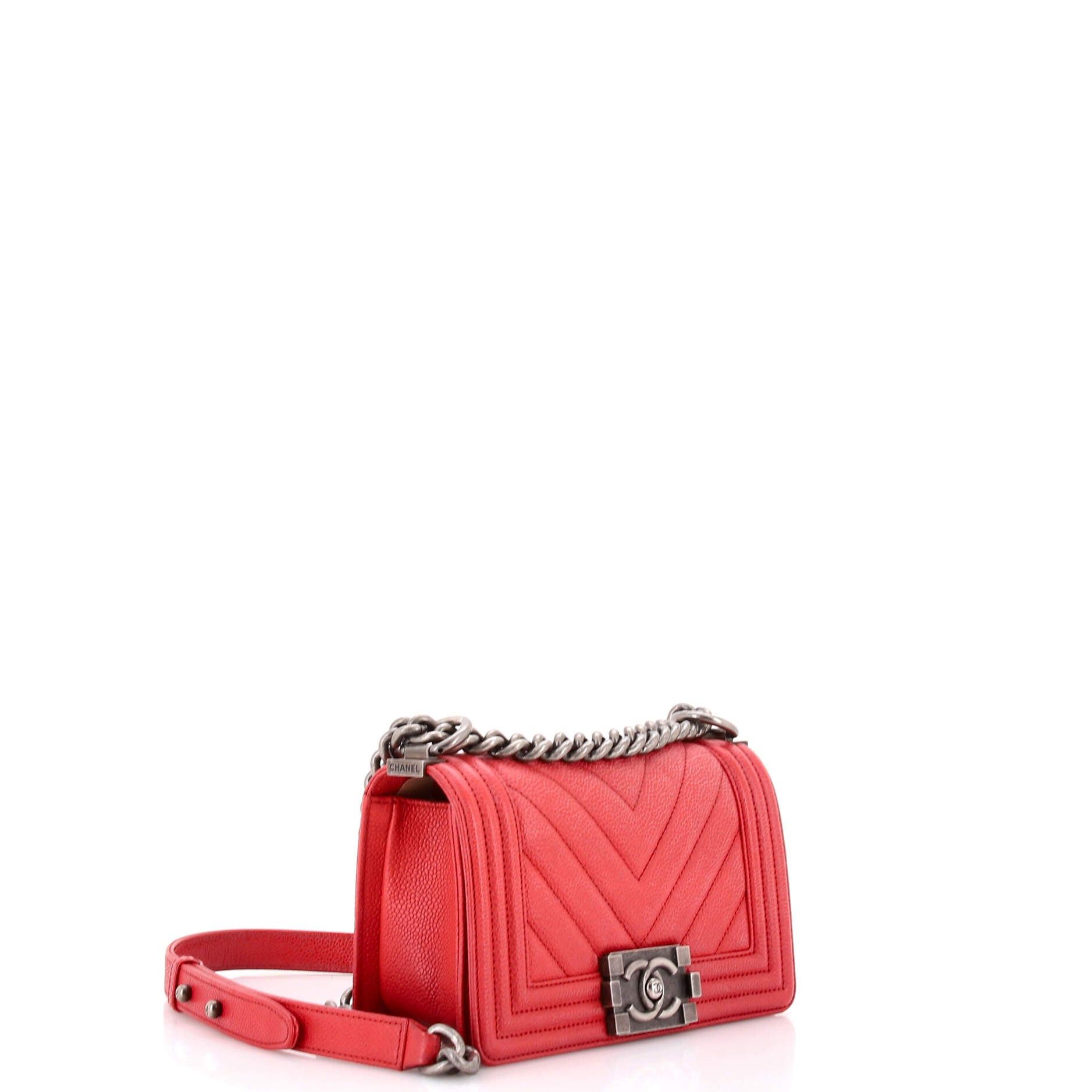 Chanel Boy Flap Bag Size ONE SIZE - 2 Thumbnail