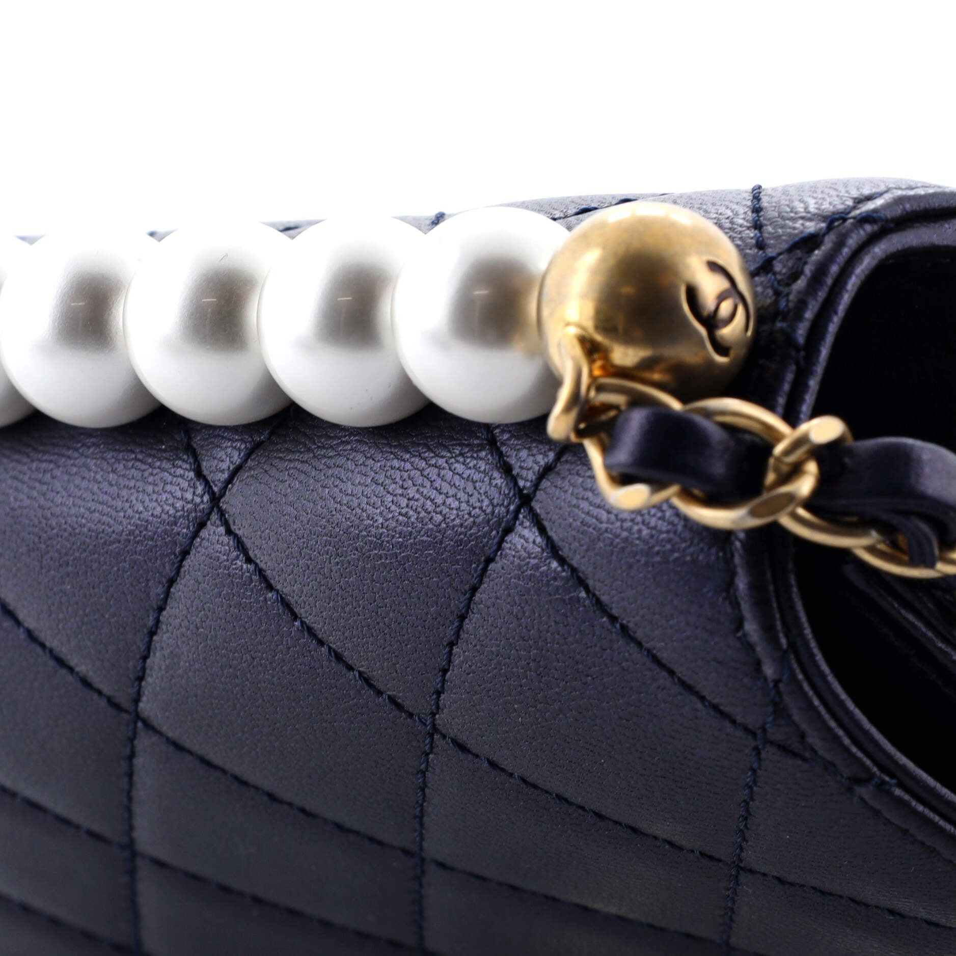 Chanel Chic Pearls Flap Bag Size ONE SIZE - 7 Thumbnail